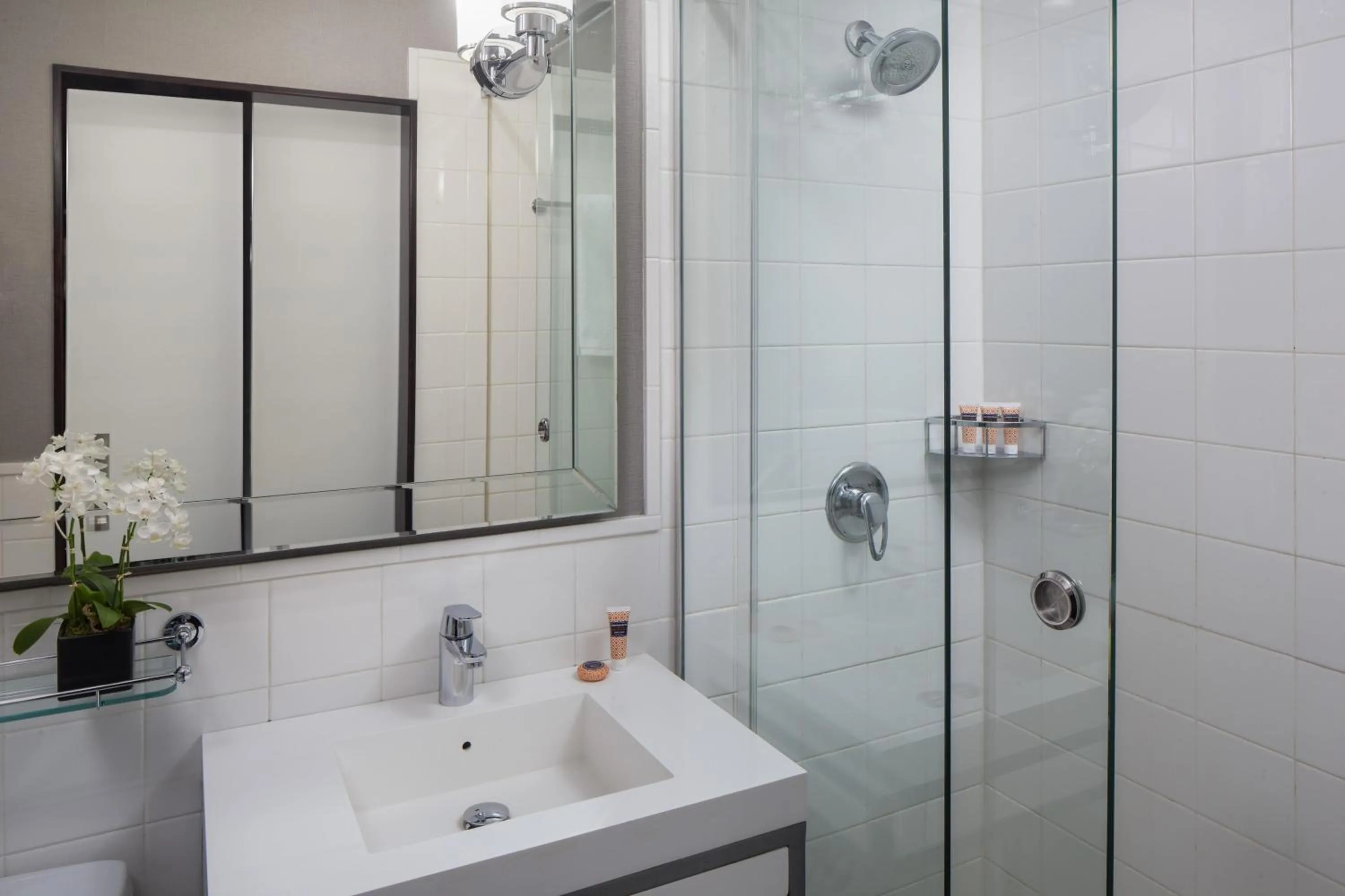 Bathroom in Park South Hotel, part of JdV by Hyatt