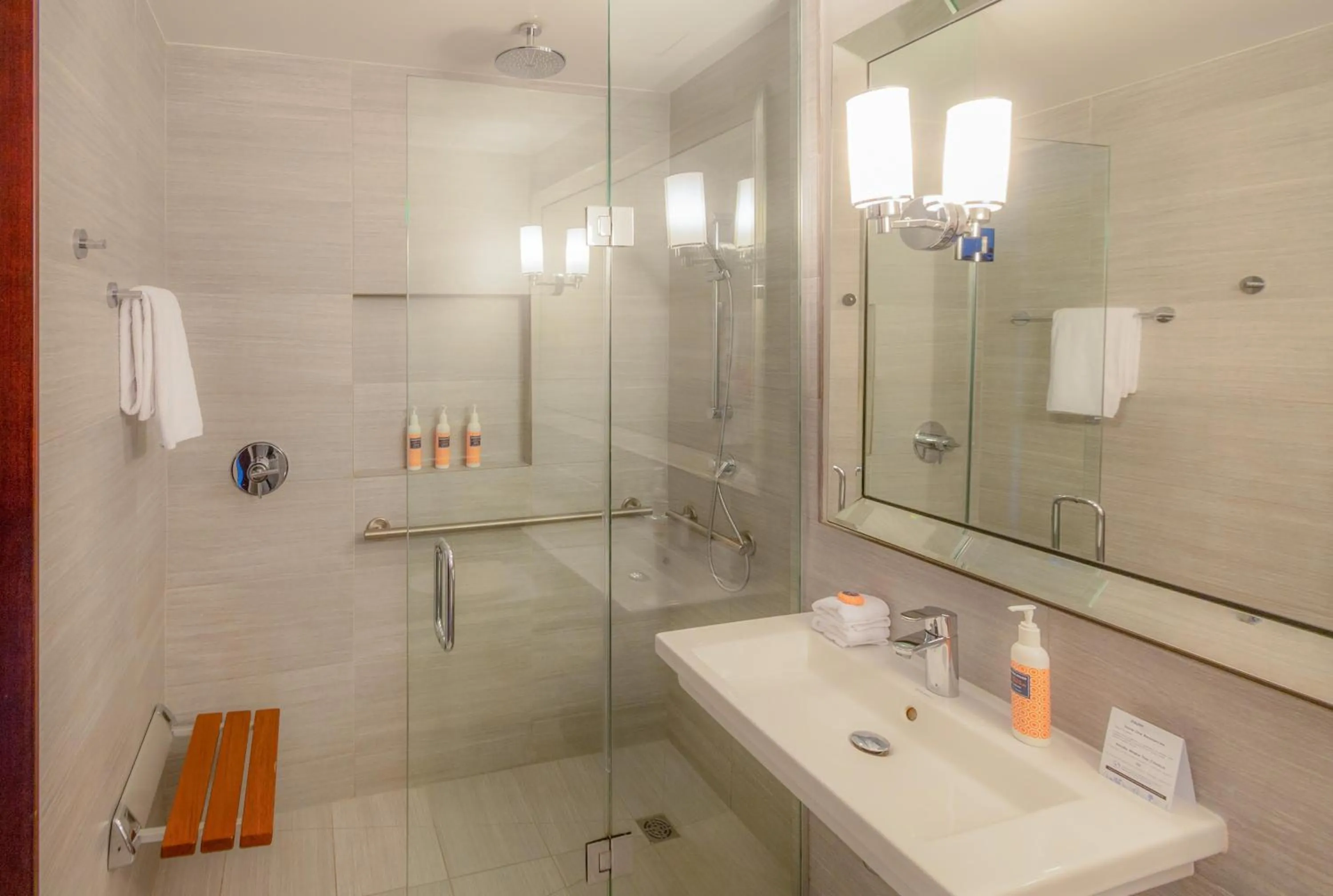 Bathroom in Park South Hotel, part of JdV by Hyatt