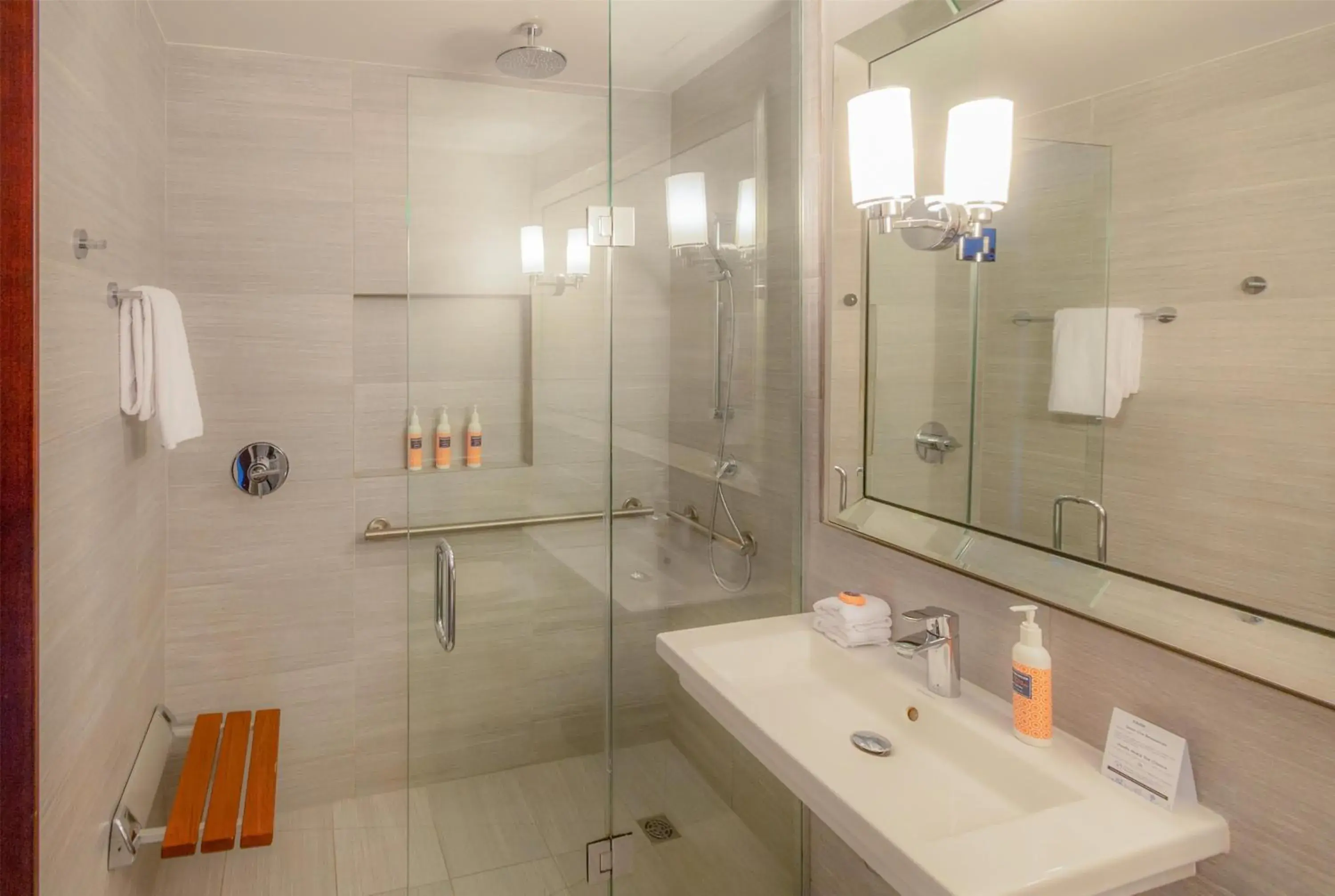 Bathroom in Park South Hotel, part of JdV by Hyatt Bathroom in Park South Hotel, part of JdV by Hyatt