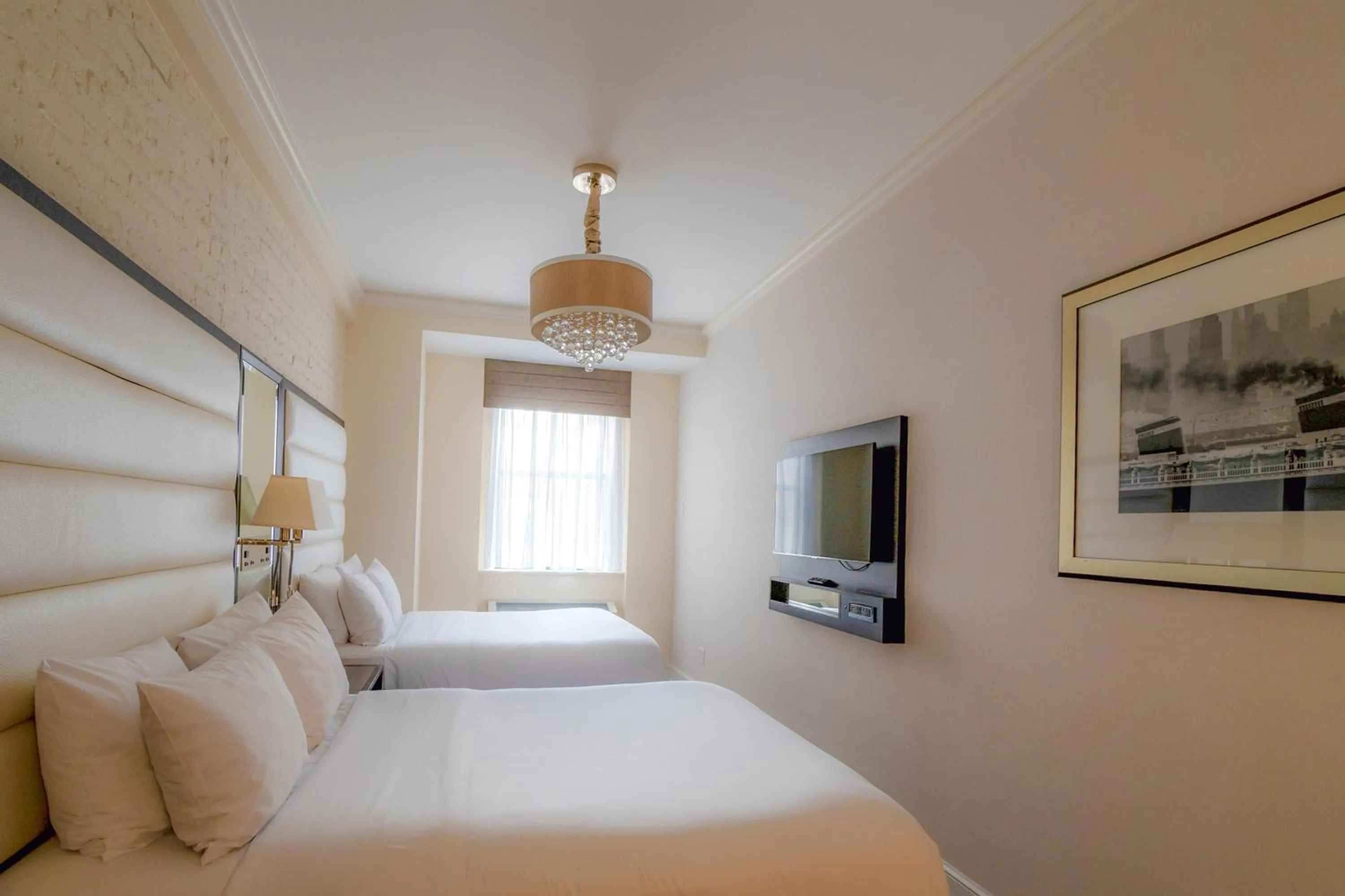 Bedroom, Bed in Park South Hotel, part of JdV by Hyatt