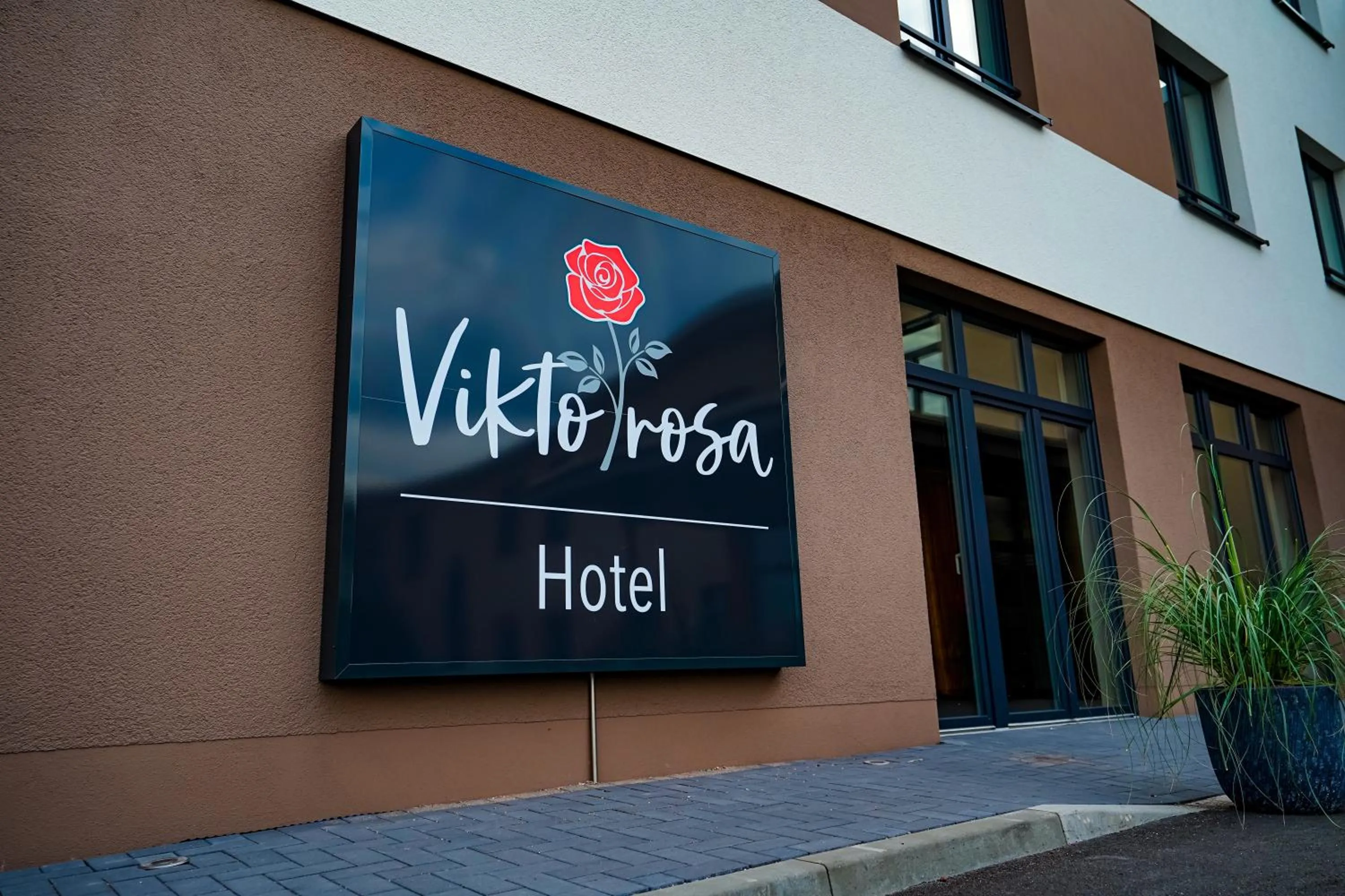 Logo/Certificate/Sign in Hotel Viktorosa