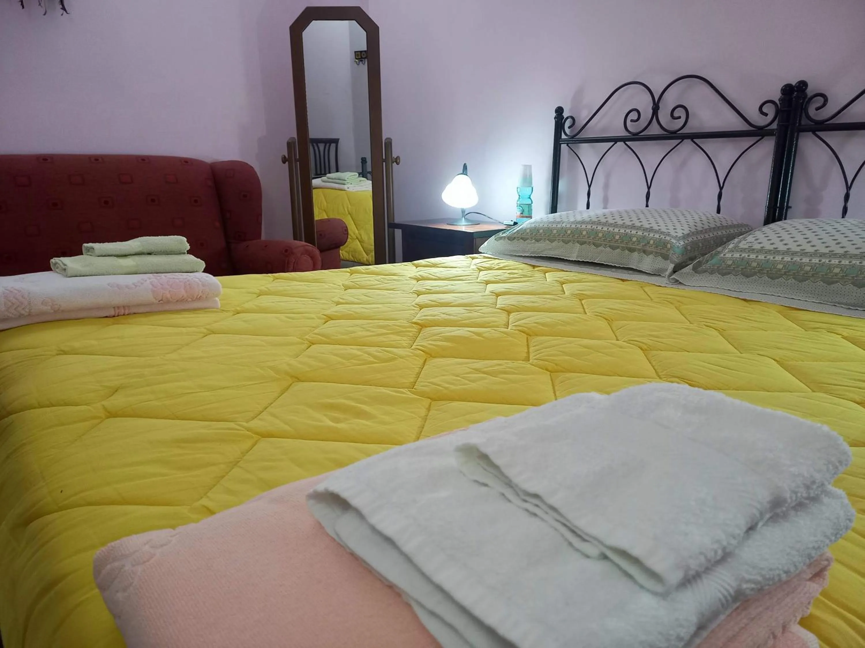 Photo of the whole room, Bed in B&B Le Colonne