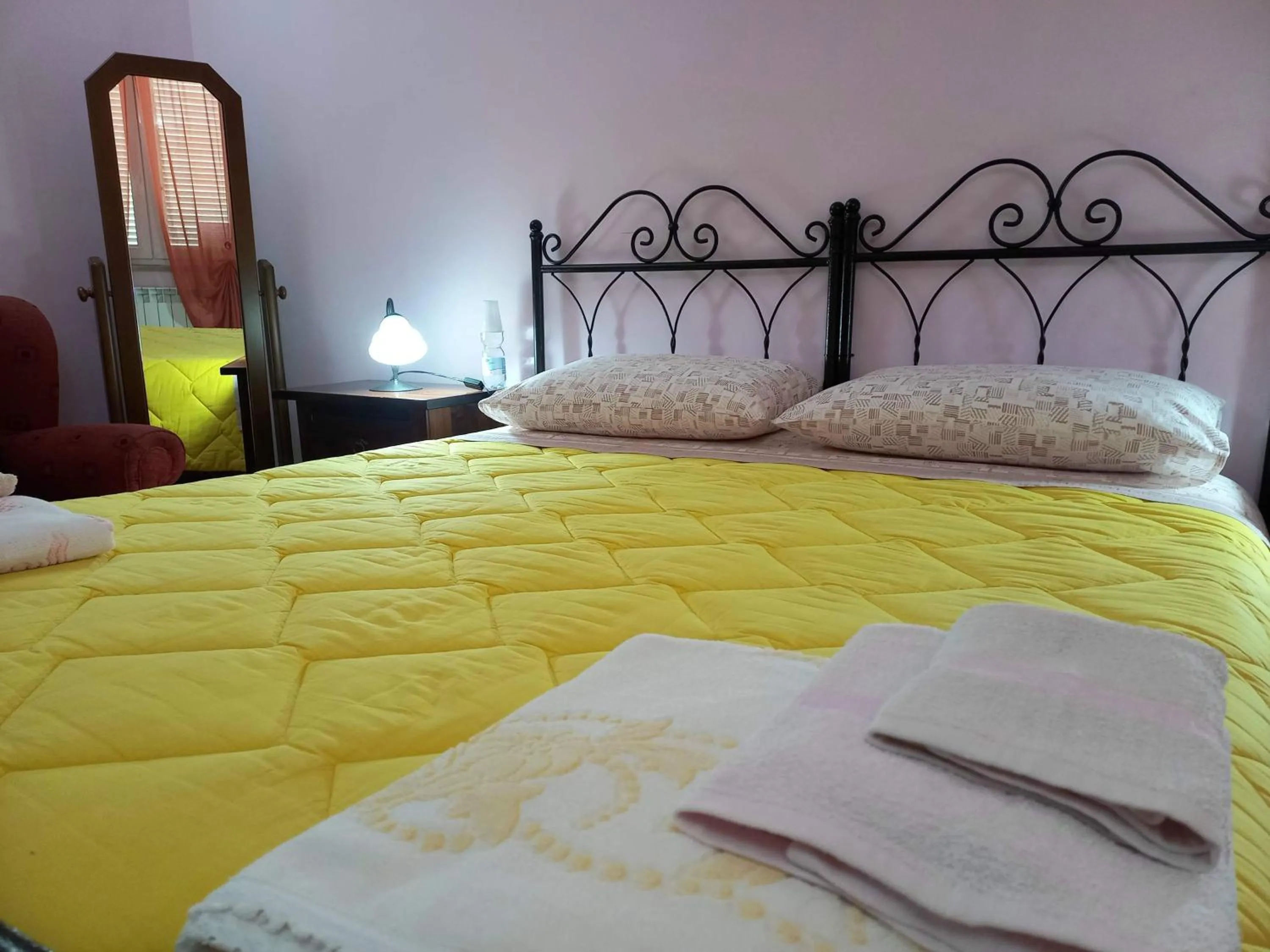 Photo of the whole room, Bed in B&B Le Colonne