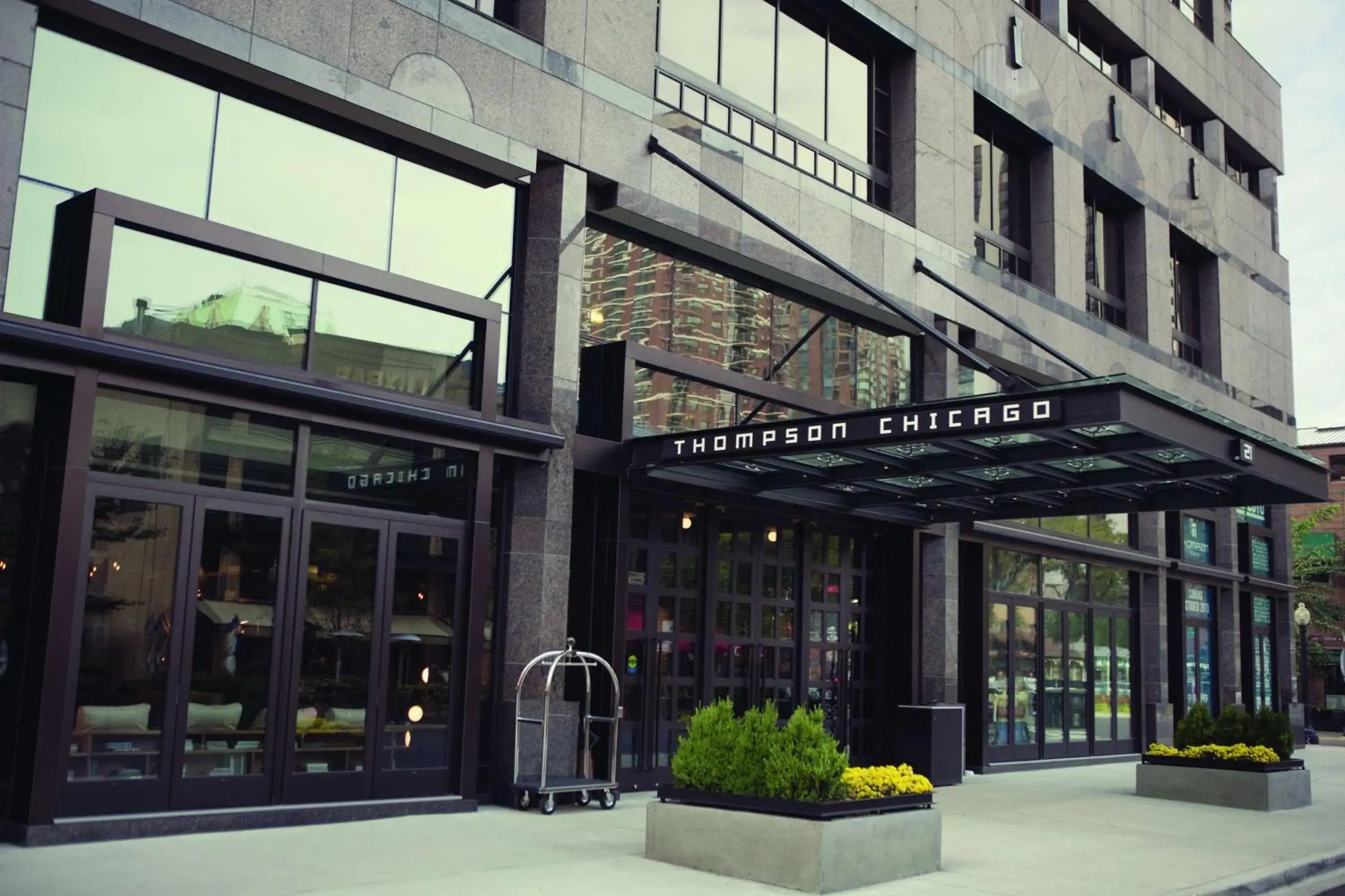 Property building in Thompson Chicago, by Hyatt Property building in Thompson Chicago, by Hyatt