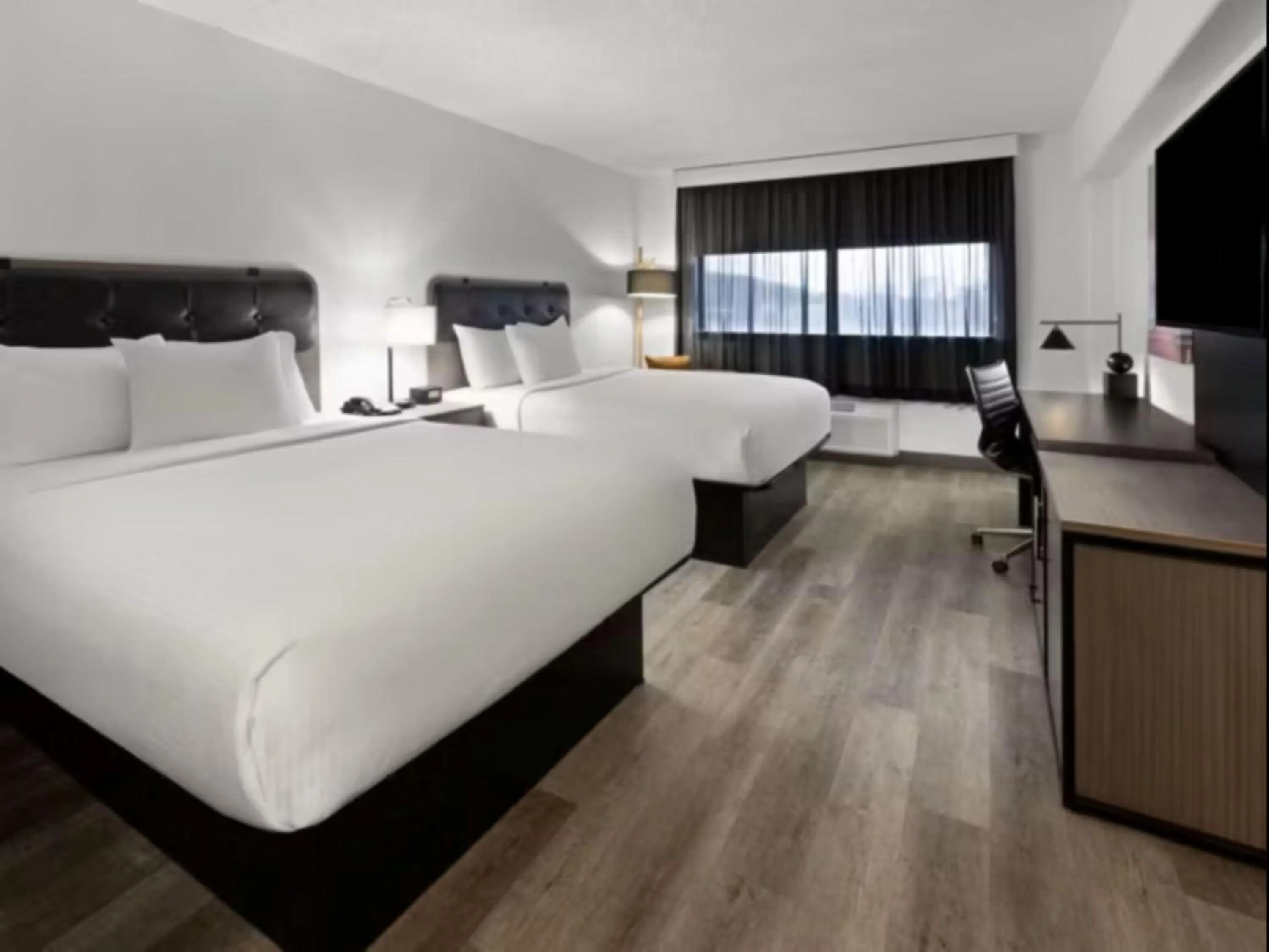 Bed in Holiday Inn Express & Suites Washington DC - NoMA by IHG