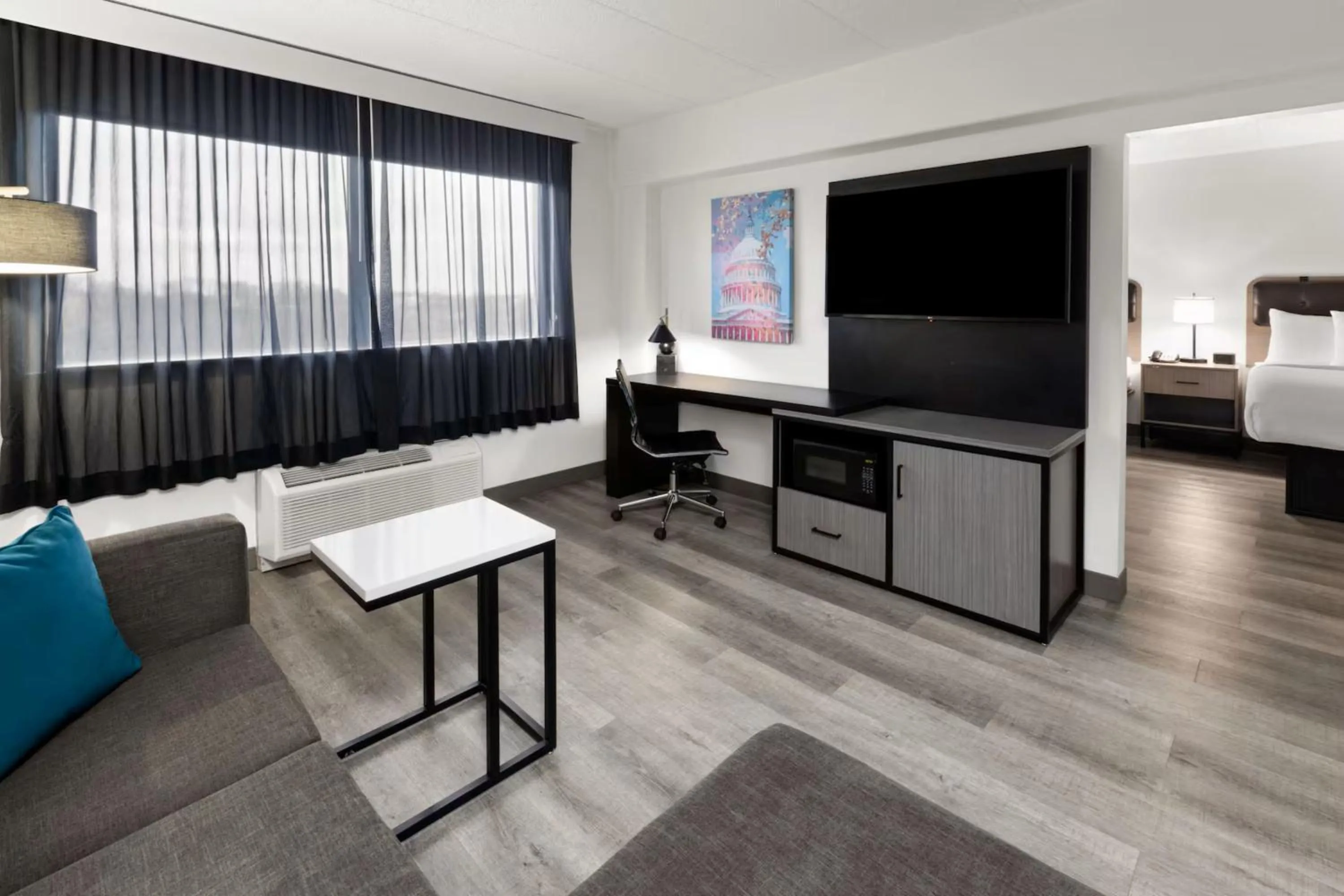 Photo of the whole room in Holiday Inn Express & Suites Washington DC - NoMA by IHG