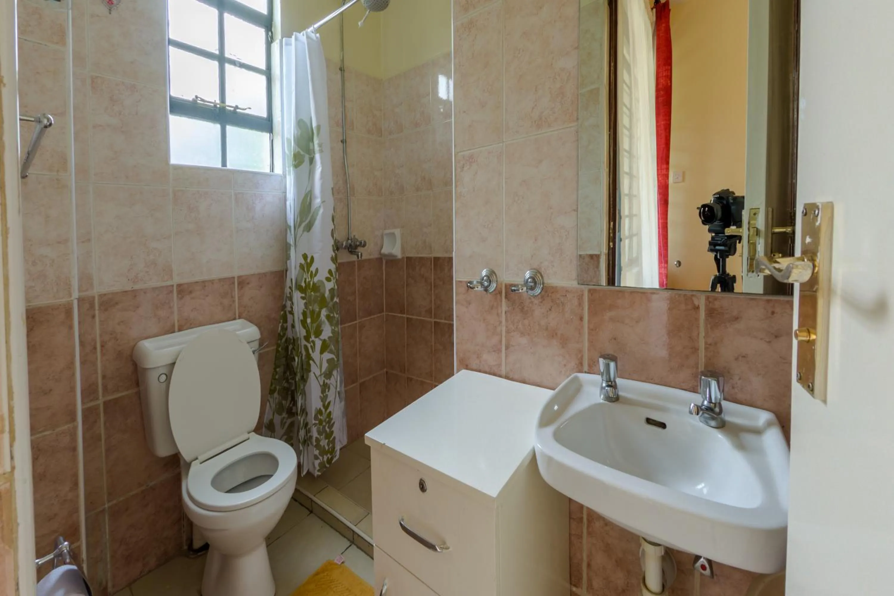 Toilet in Takdiri Homes