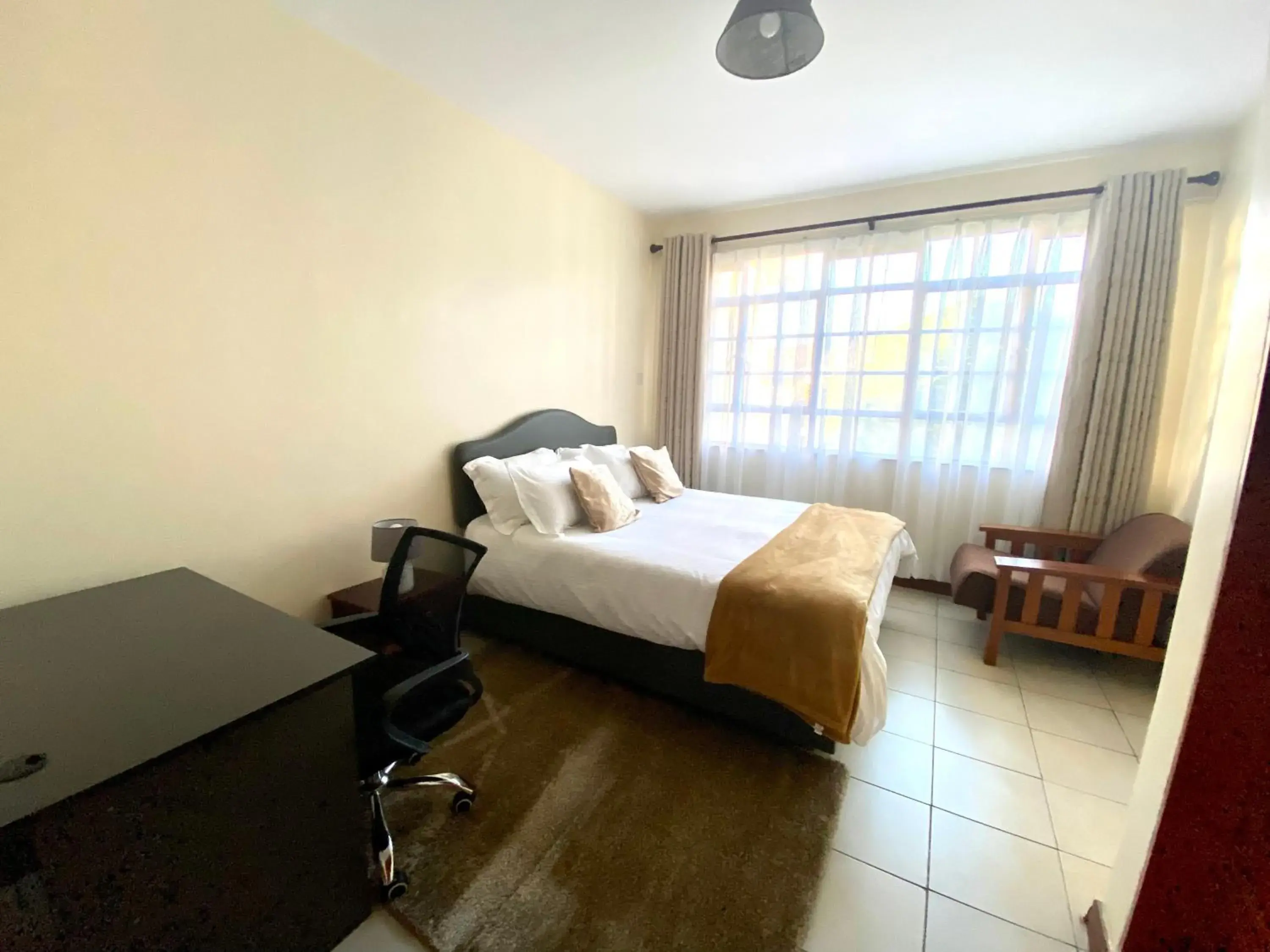 Superior Queen Room in Takdiri Homes Superior Queen Room in Takdiri Homes