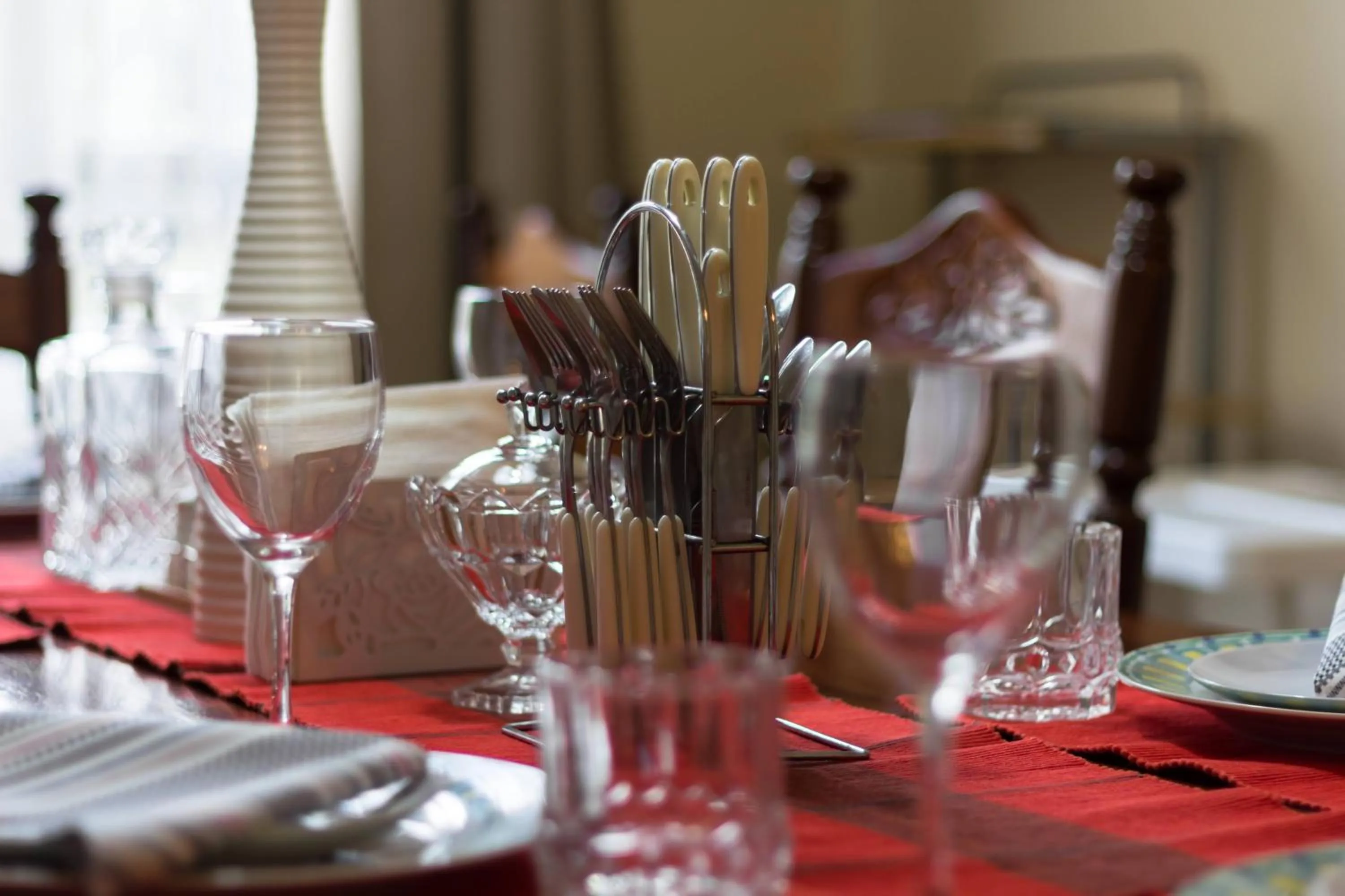 Dining area in Takdiri Homes