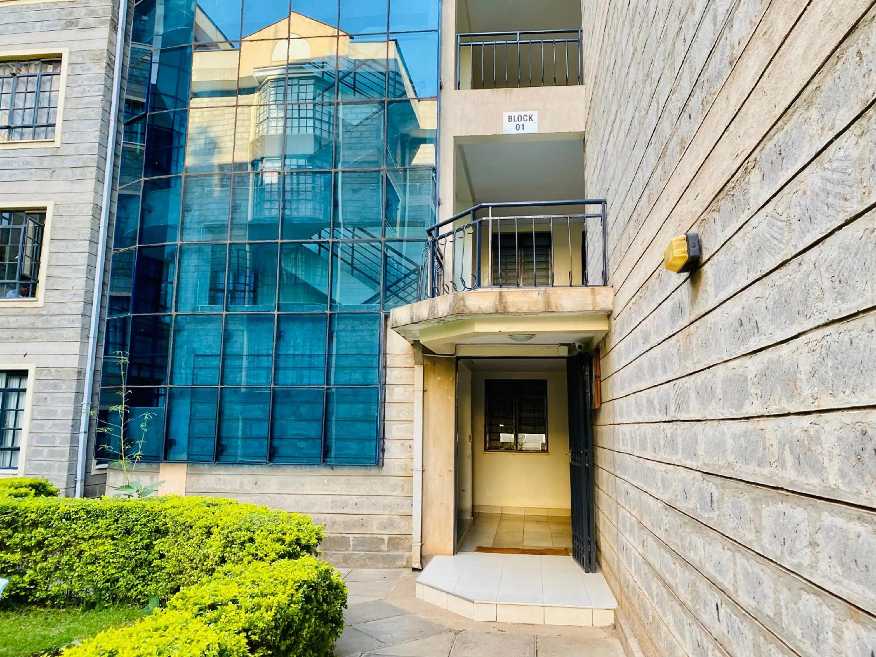 Facade/entrance in Takdiri Homes
