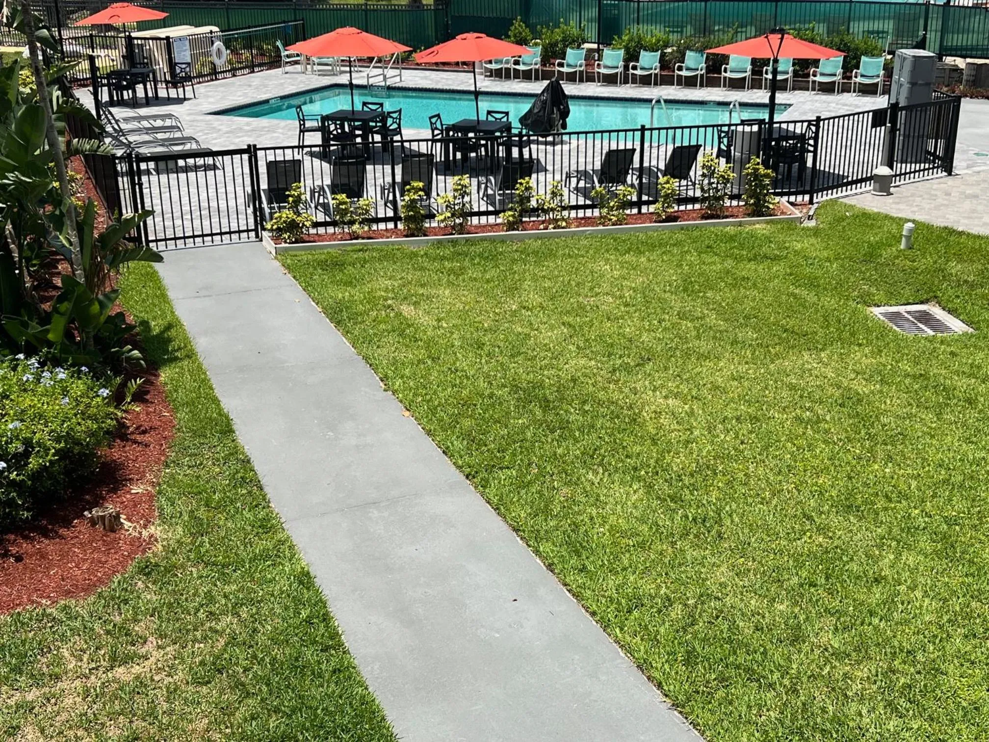 Pool view in Clarion Inn Orlando International Drive - ICON Park