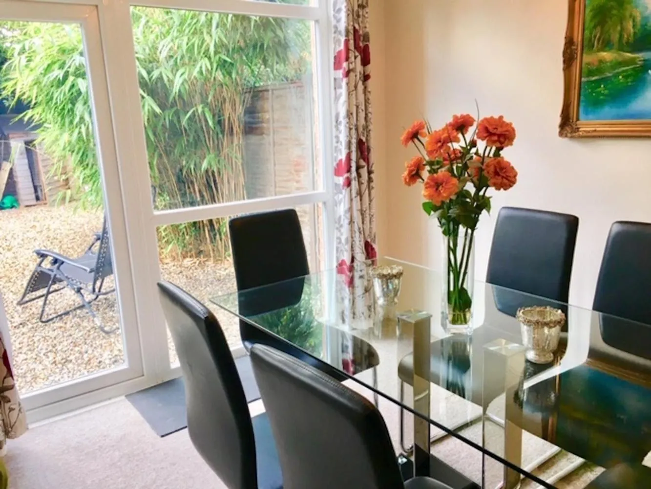 Homely & Cosy 3 Bed Birch Close House with Free Parking, Garden & Sleeps 8