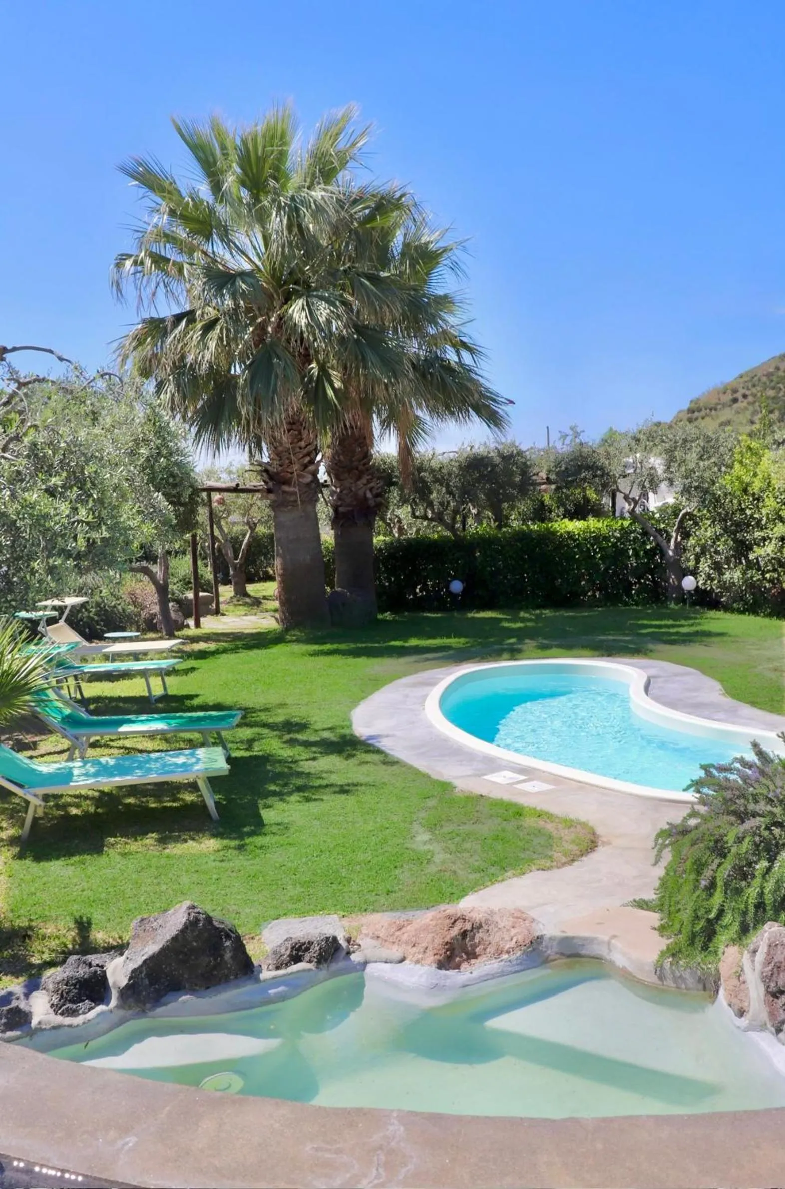 Property building in Sorgeto Garden