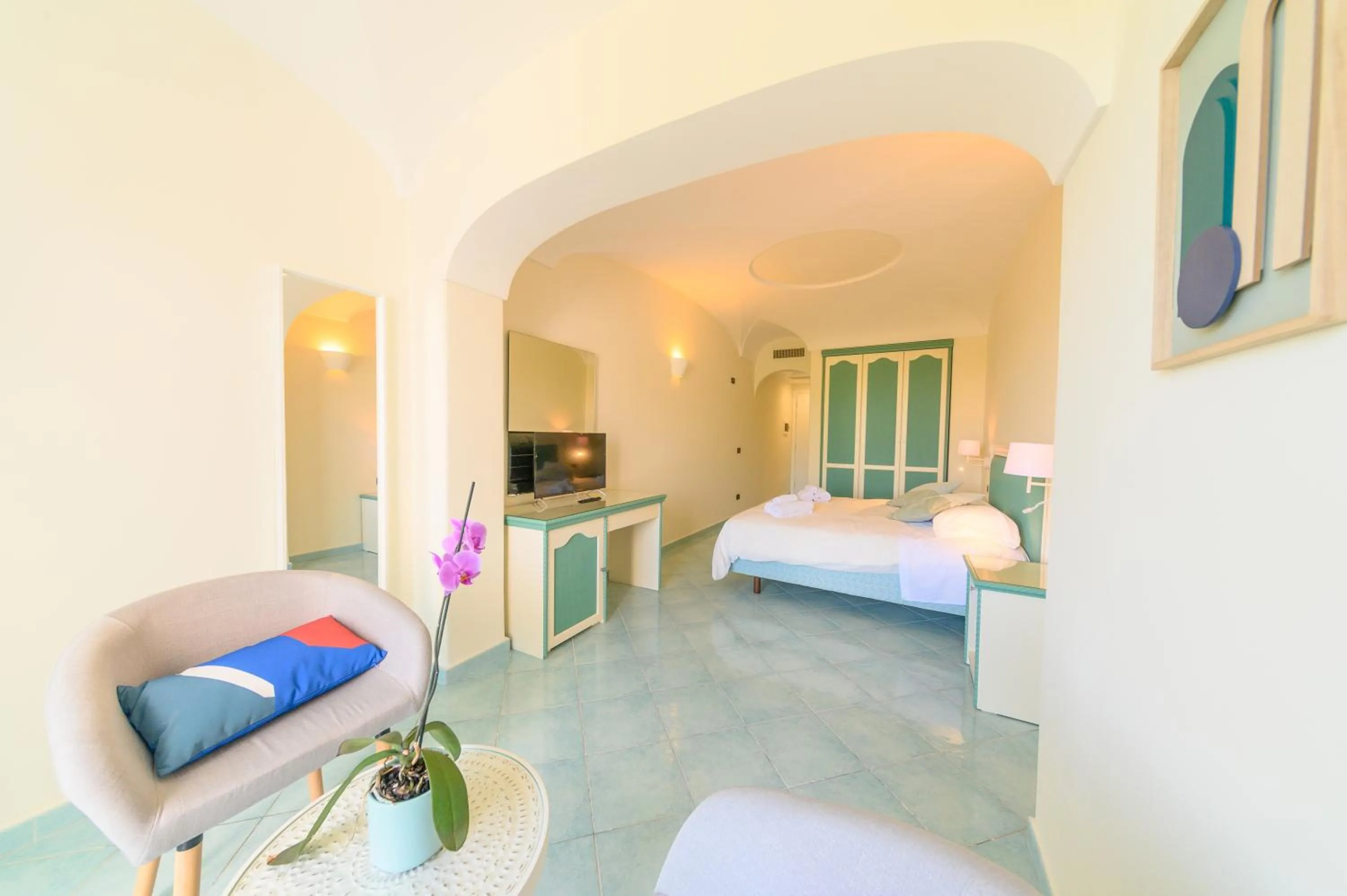 Bedroom, Bed in Sorgeto Garden