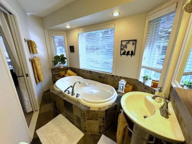 Bathroom in The Blue House Bed and Breakfast