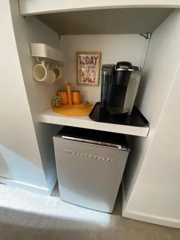 Coffee/tea facilities in The Blue House Bed and Breakfast