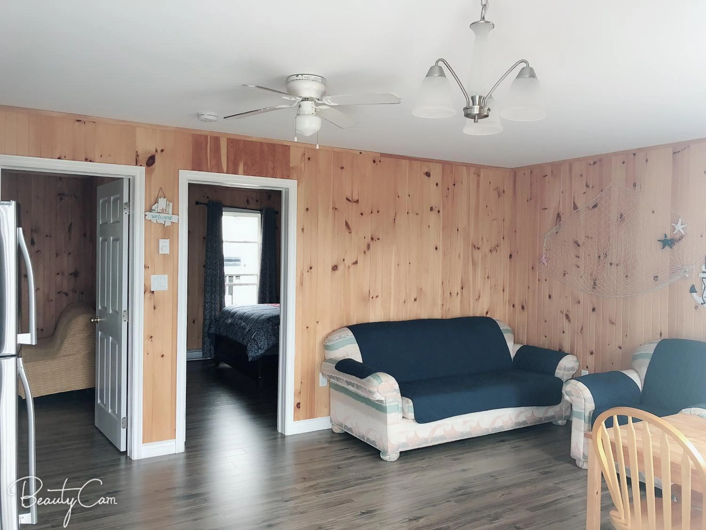 Living room in Baywatch Lighthouse Cottages & Motel