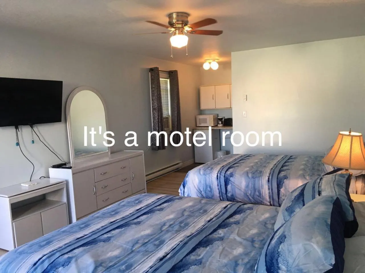 Bed in Baywatch Lighthouse Cottages & Motel