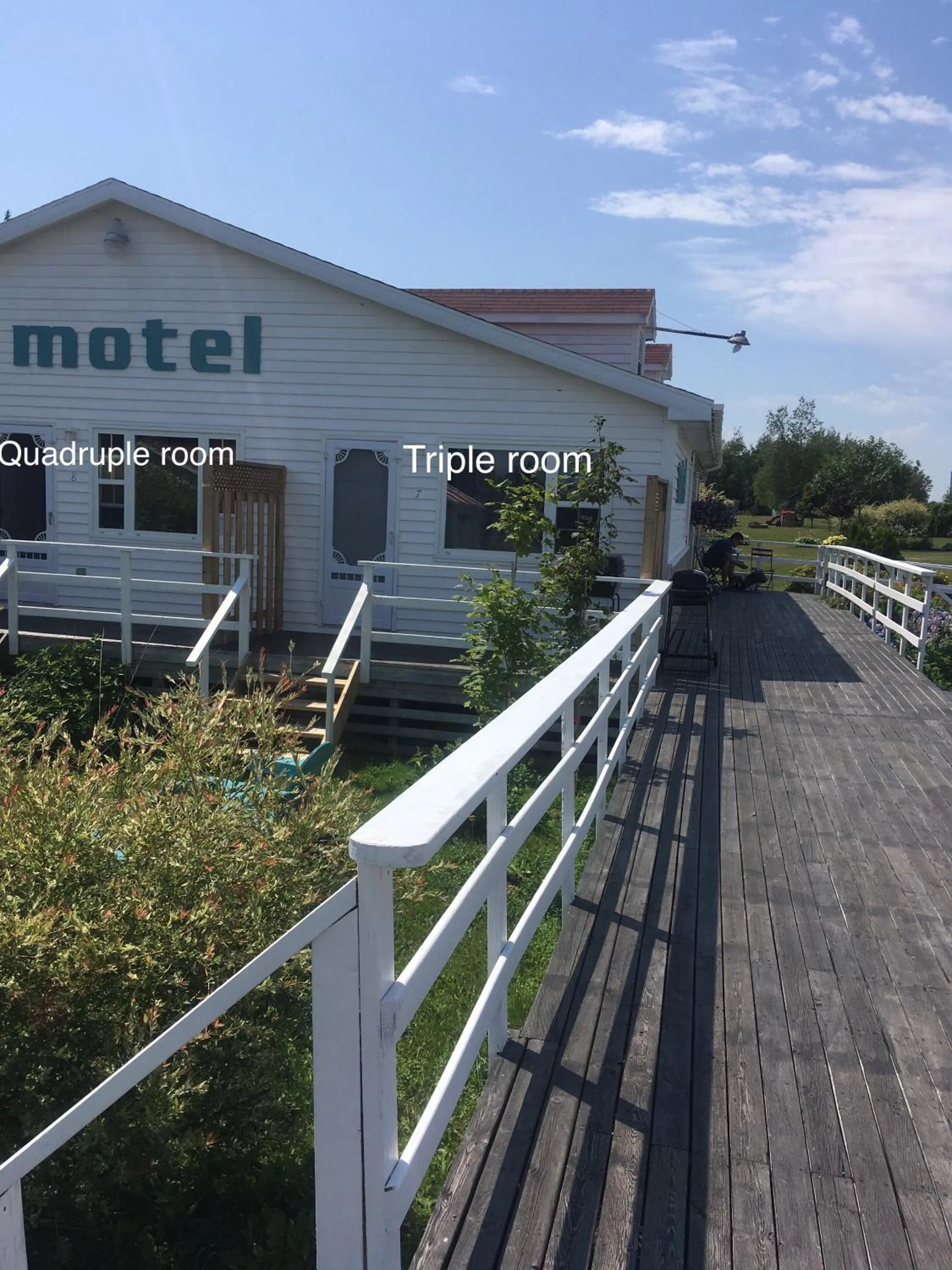 Property building in Baywatch Lighthouse Cottages & Motel