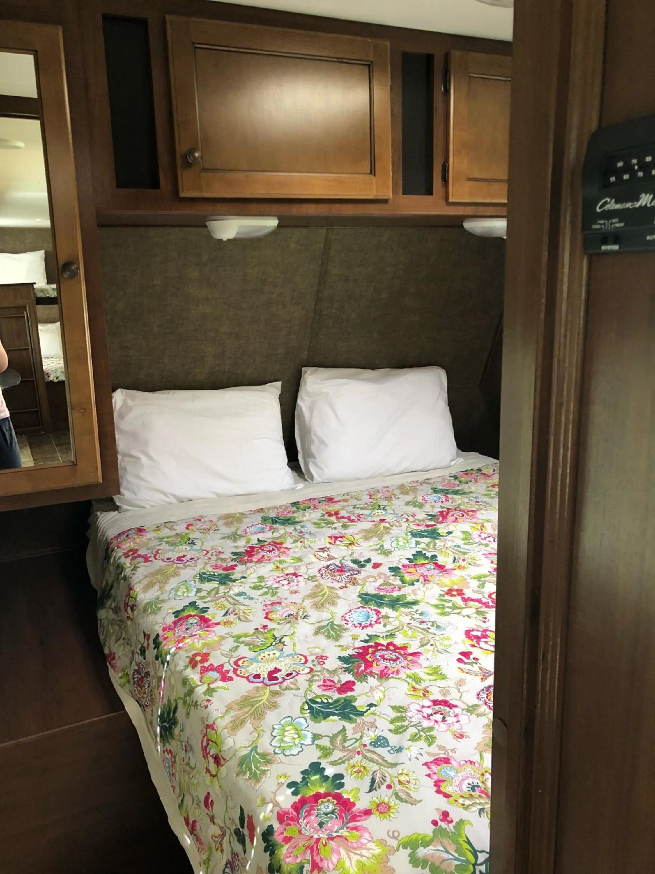 Bed in Baywatch Lighthouse Cottages & Motel