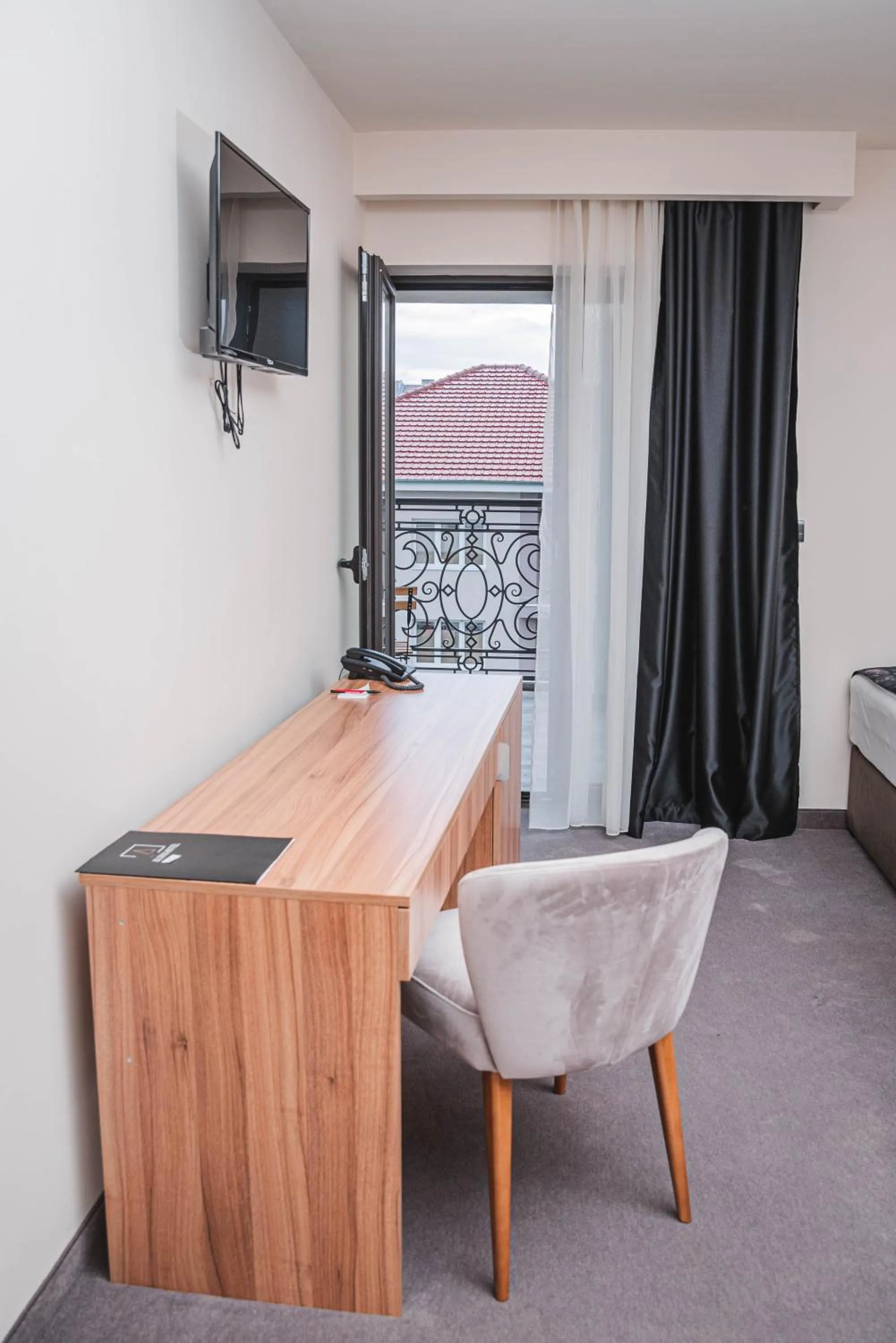 TV and multimedia in Hotel Aloha