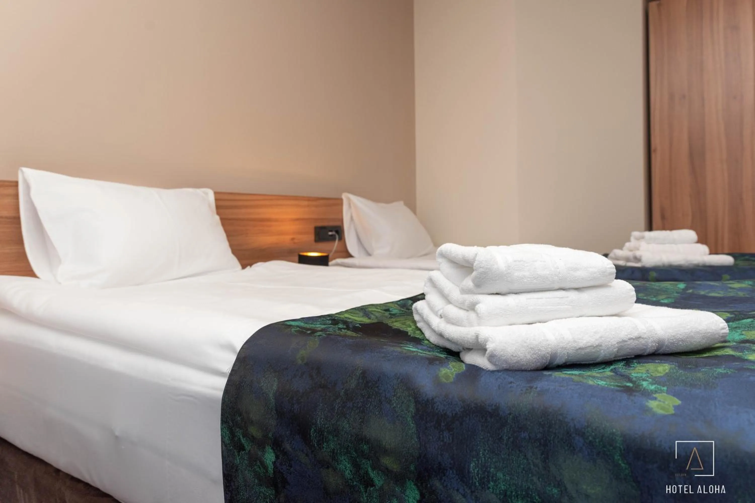 Photo of the whole room in Hotel Aloha