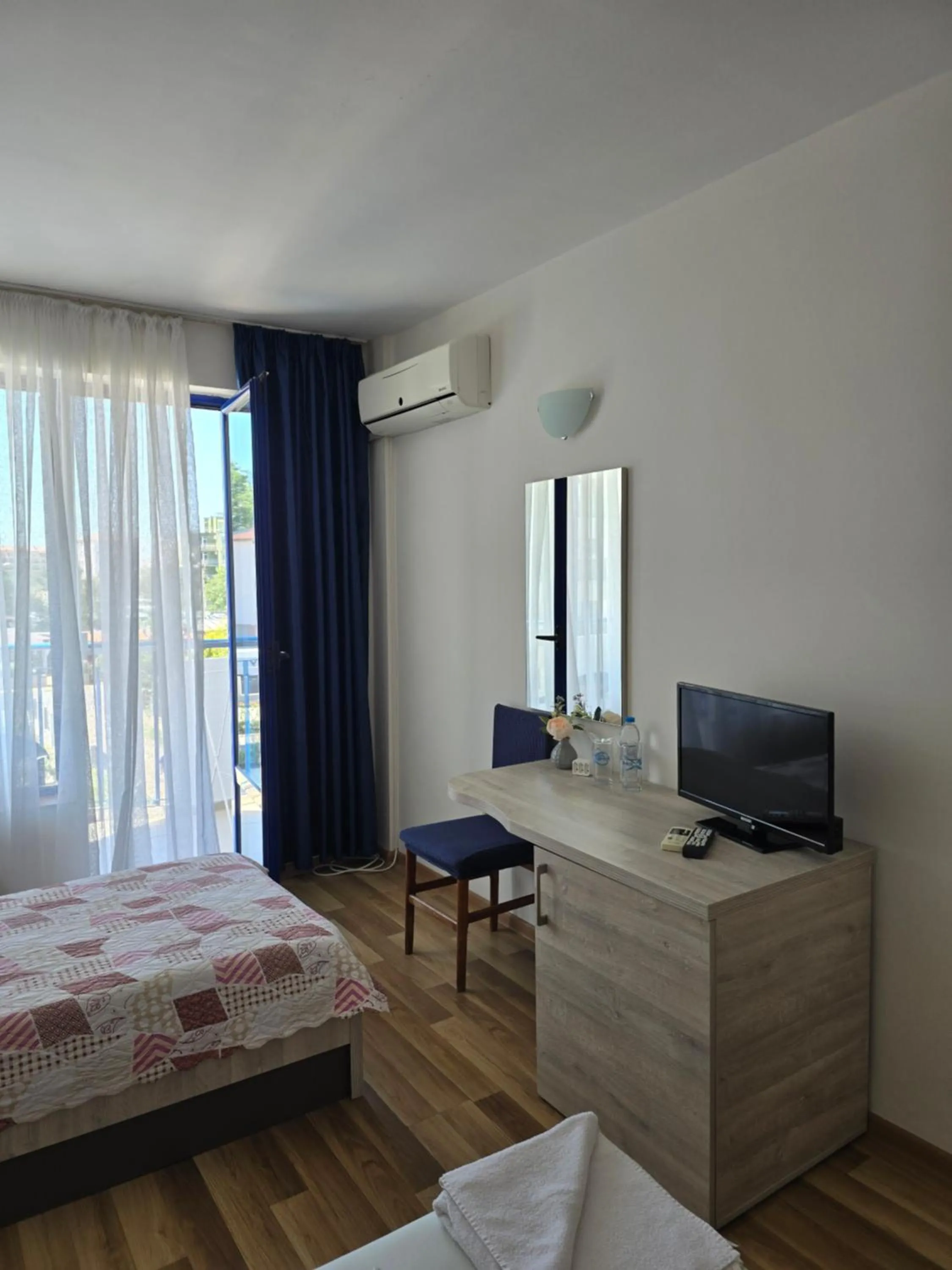 Bed in Complex Astra