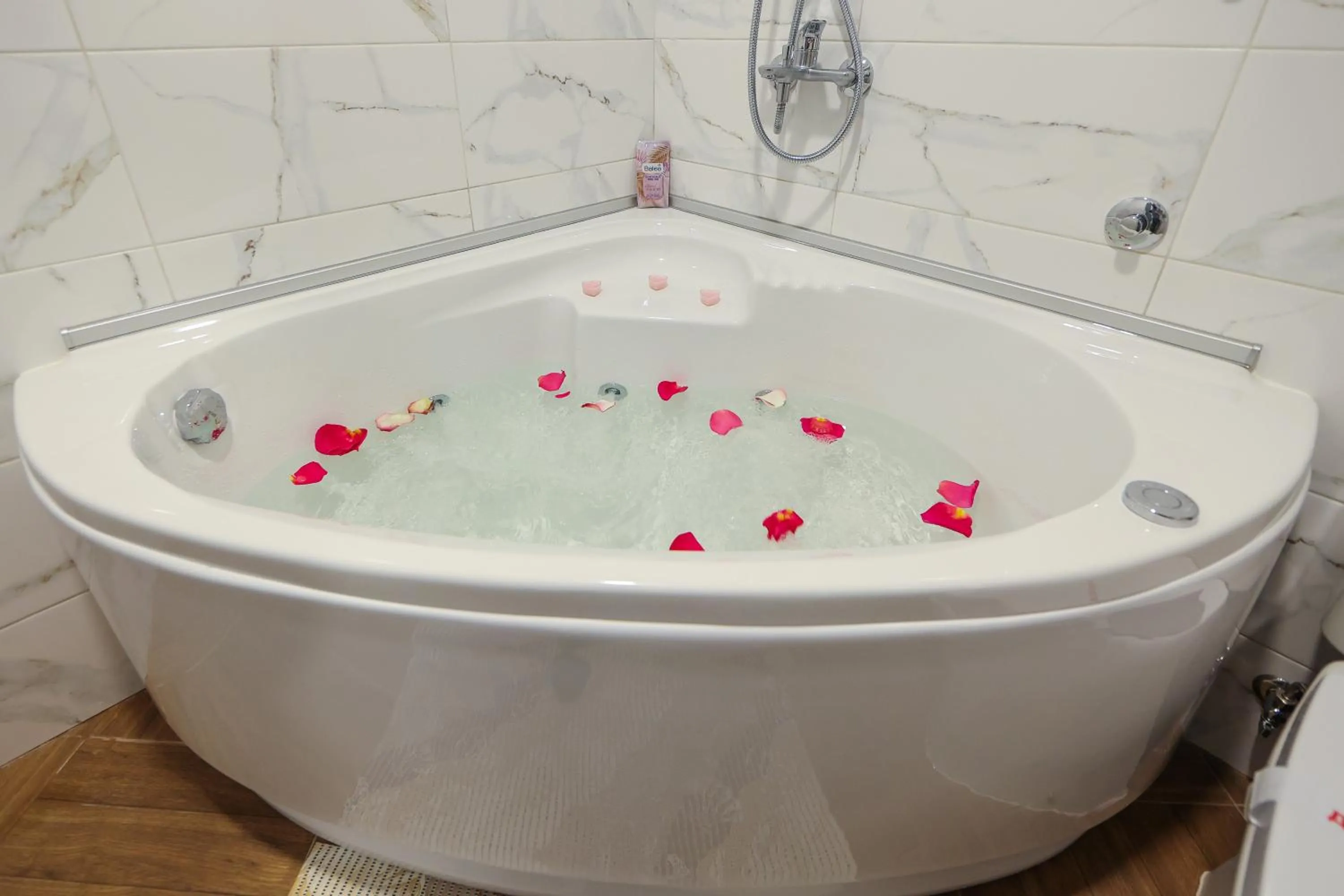 Hot Tub in Family Hotel Gotse Delchev