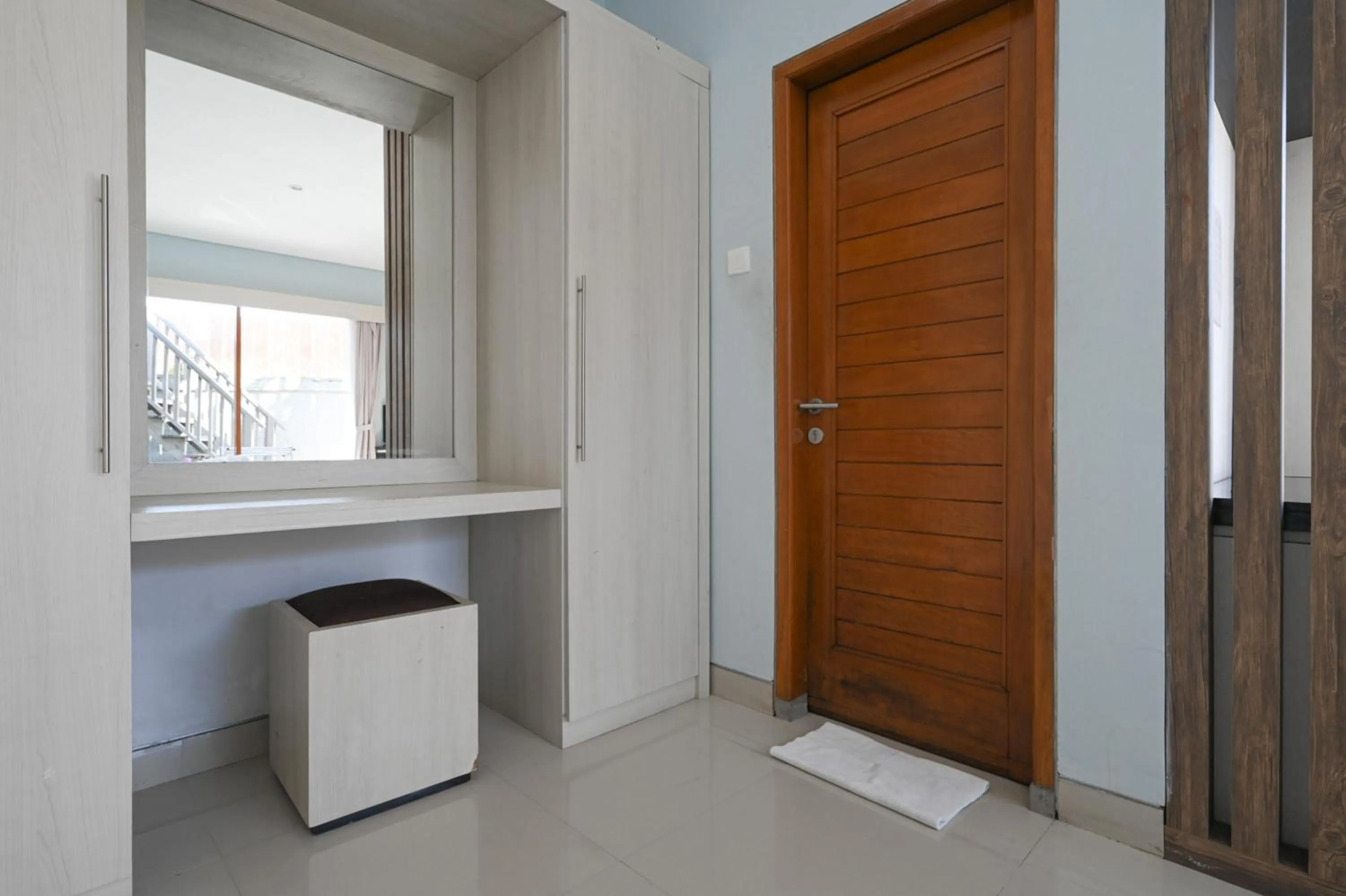 Bathroom in Hoki Villa by Urbanview Villa