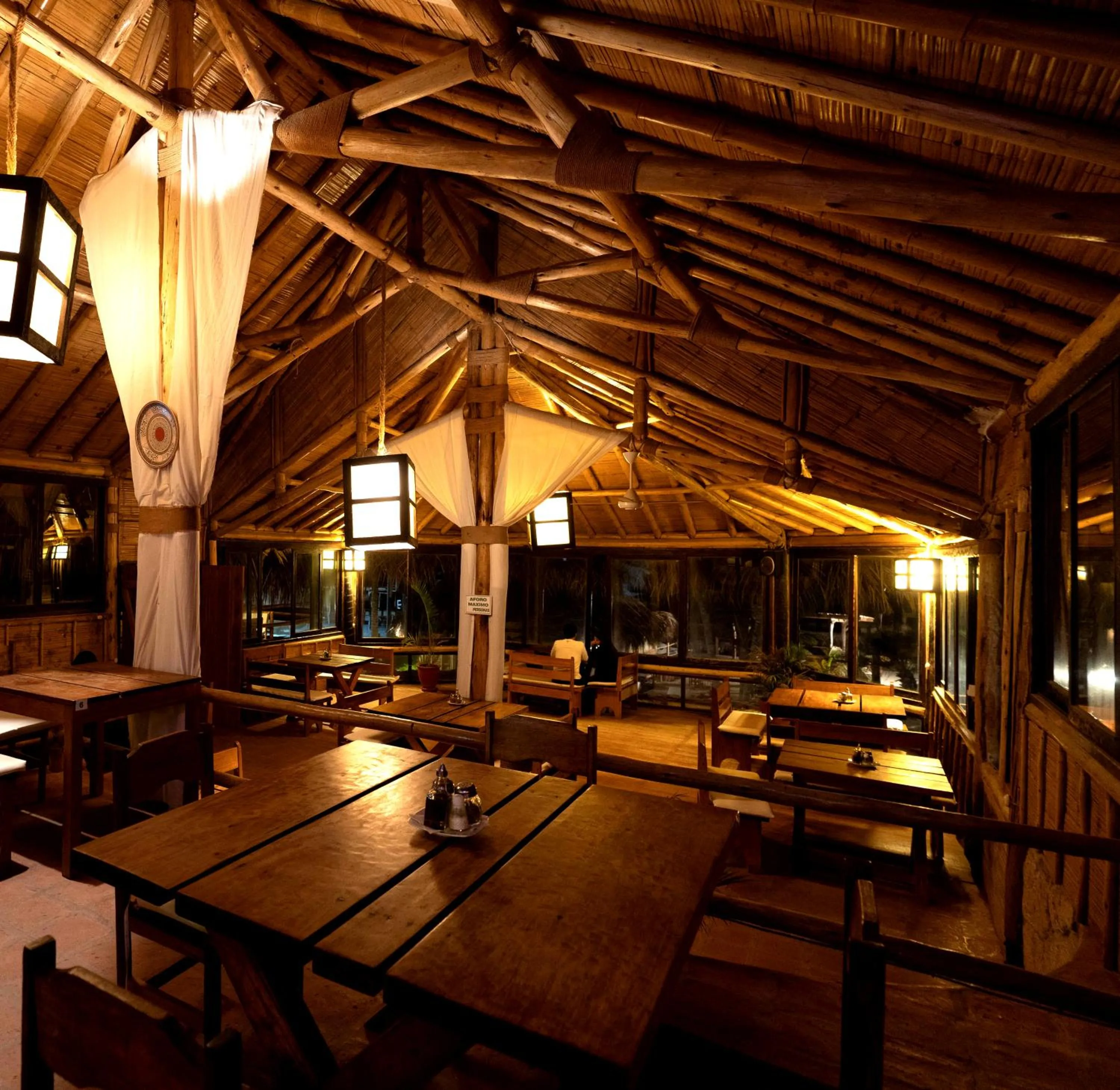 Restaurant/places to eat in Las Cabañas de Antica