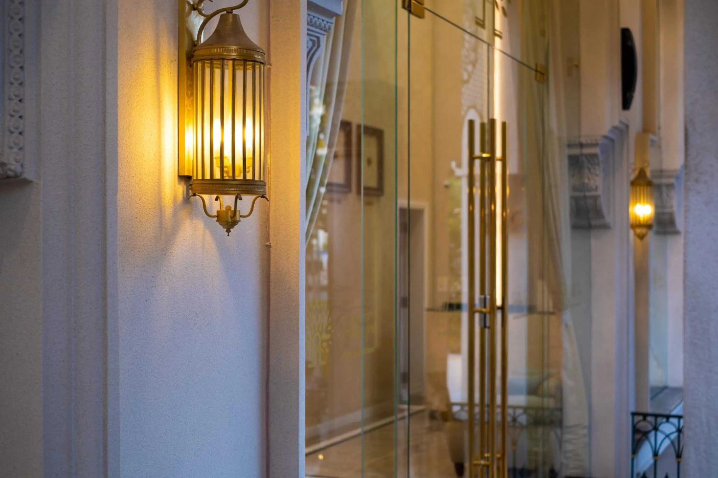 Facade/entrance in Golden Tree Hotel & Apartment