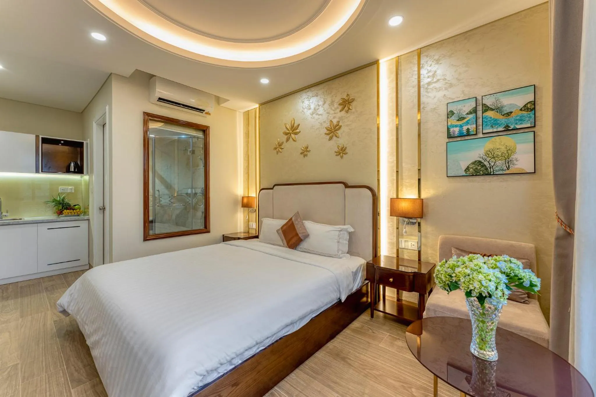 Bed in Golden Tree Hotel & Apartment