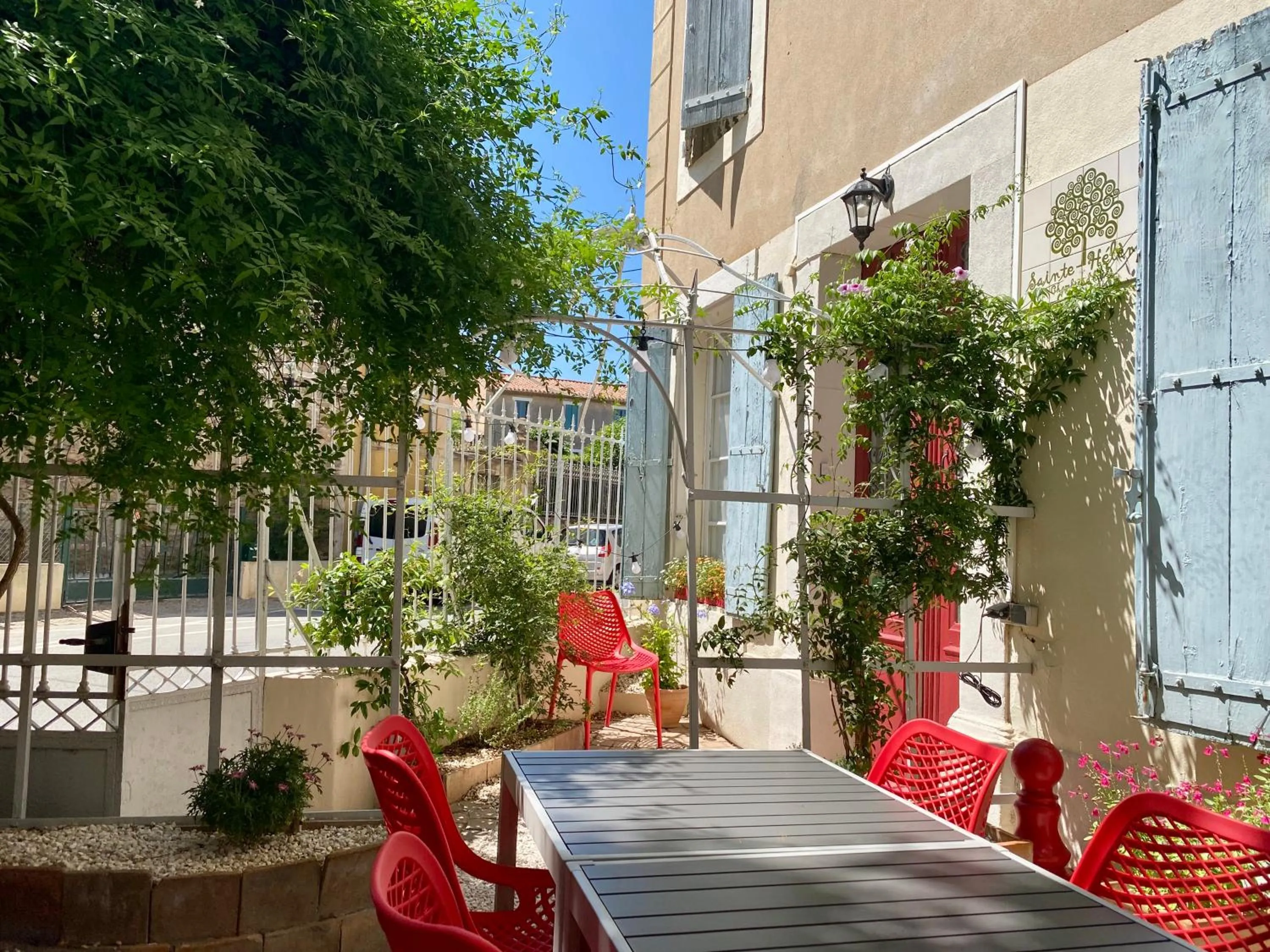 Facade/entrance in Sainte-Hélène Chambres d'Hôtes & Appartement