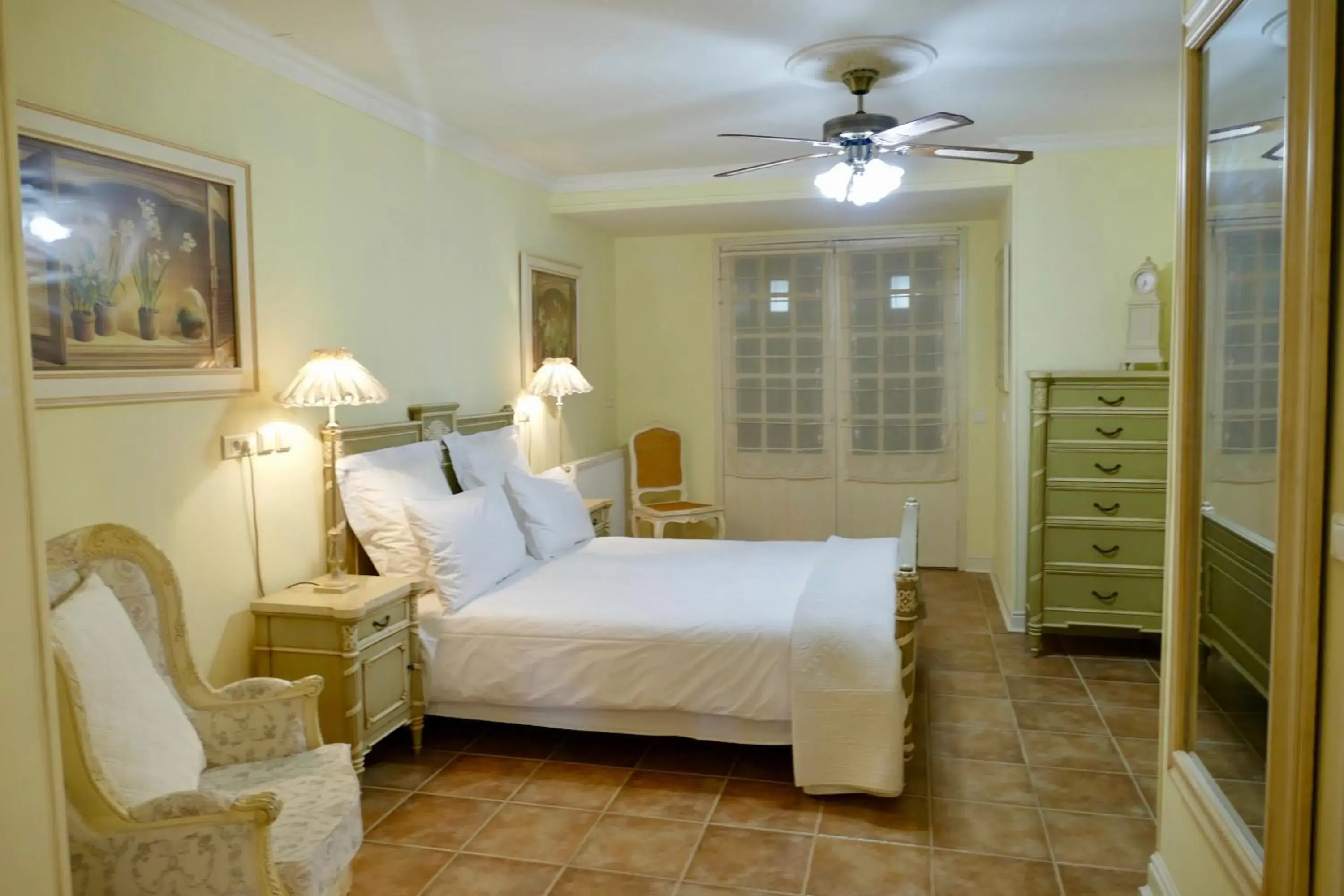 Luxury One-Bedroom Apartment (2 Adults) - single occupancy in Sainte-Hélène Chambres d'Hôtes & Appartement Luxury One-Bedroom Apartment (2 Adults) - single occupancy in Sainte-Hélène Chambres d'Hôtes & Appartement