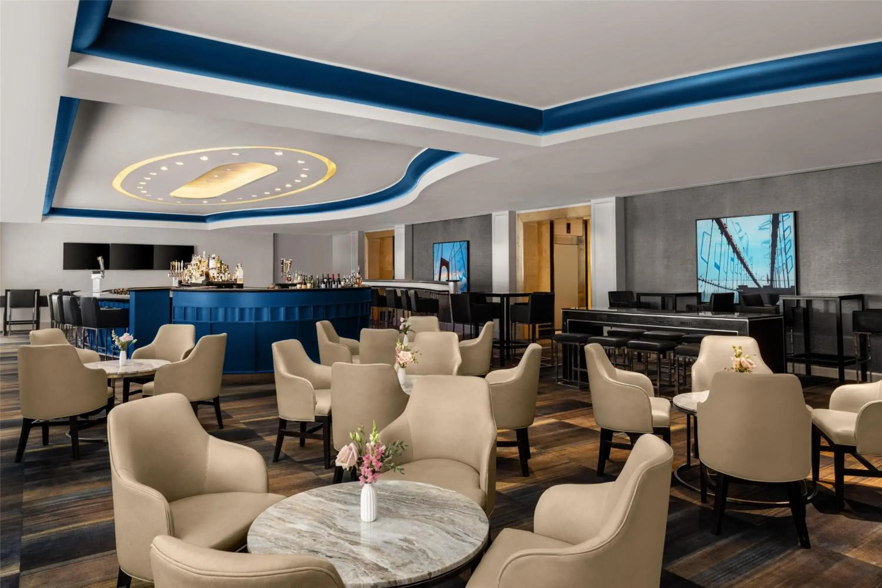 Lounge or bar in New York Hilton Midtown Lounge or bar in New York Hilton Midtown