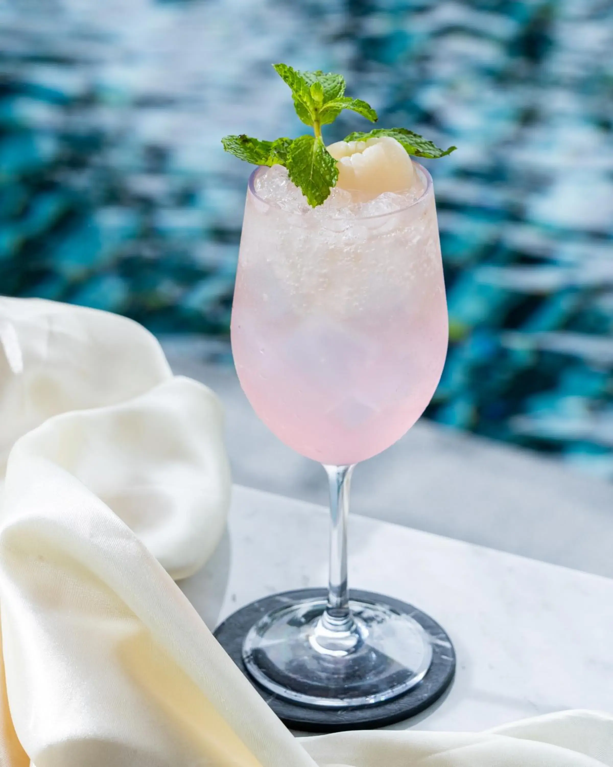 Food and drinks in Sindhorn Midtown Hotel Bangkok, Vignette Collection by IHG Food and drinks in Sindhorn Midtown Hotel Bangkok, Vignette Collection by IHG