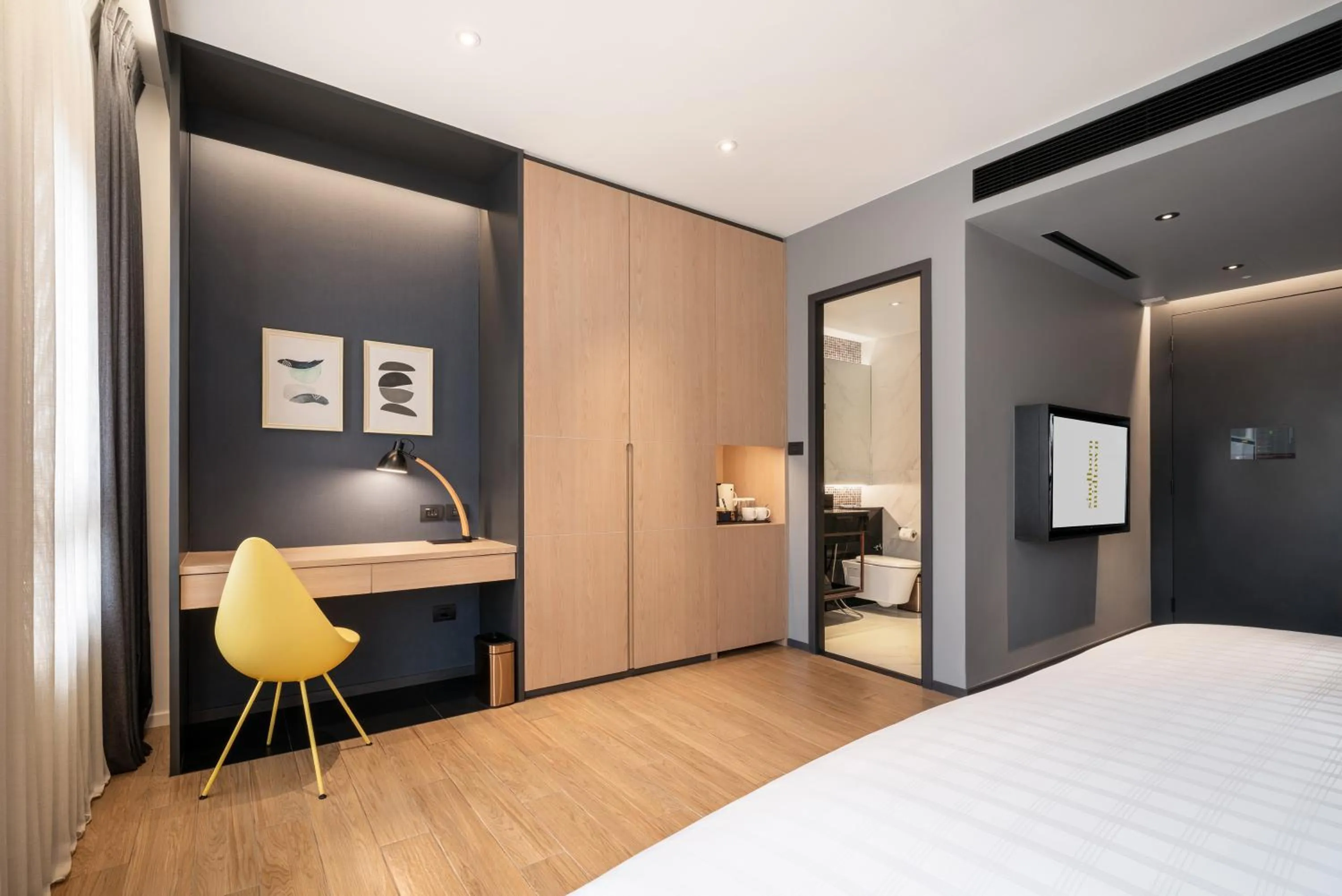 wardrobe, Bed in Sindhorn Midtown Hotel Bangkok, Vignette Collection by IHG