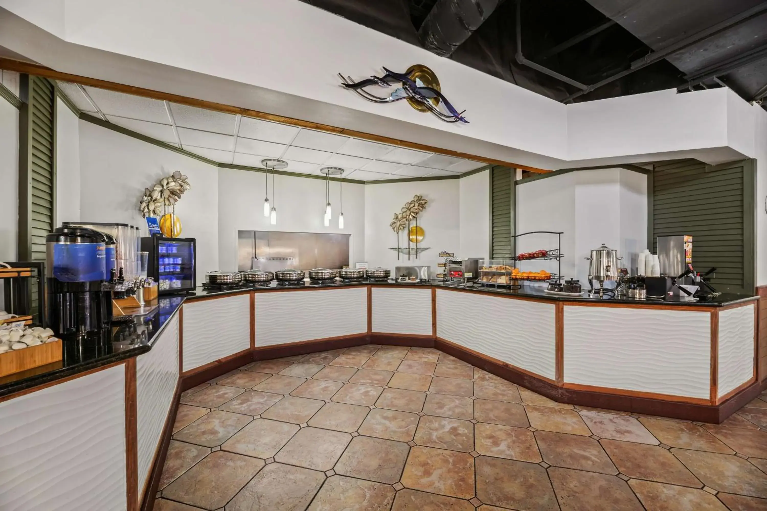 Breakfast in Best Western Orlando Gateway Hotel Breakfast in Best Western Orlando Gateway Hotel