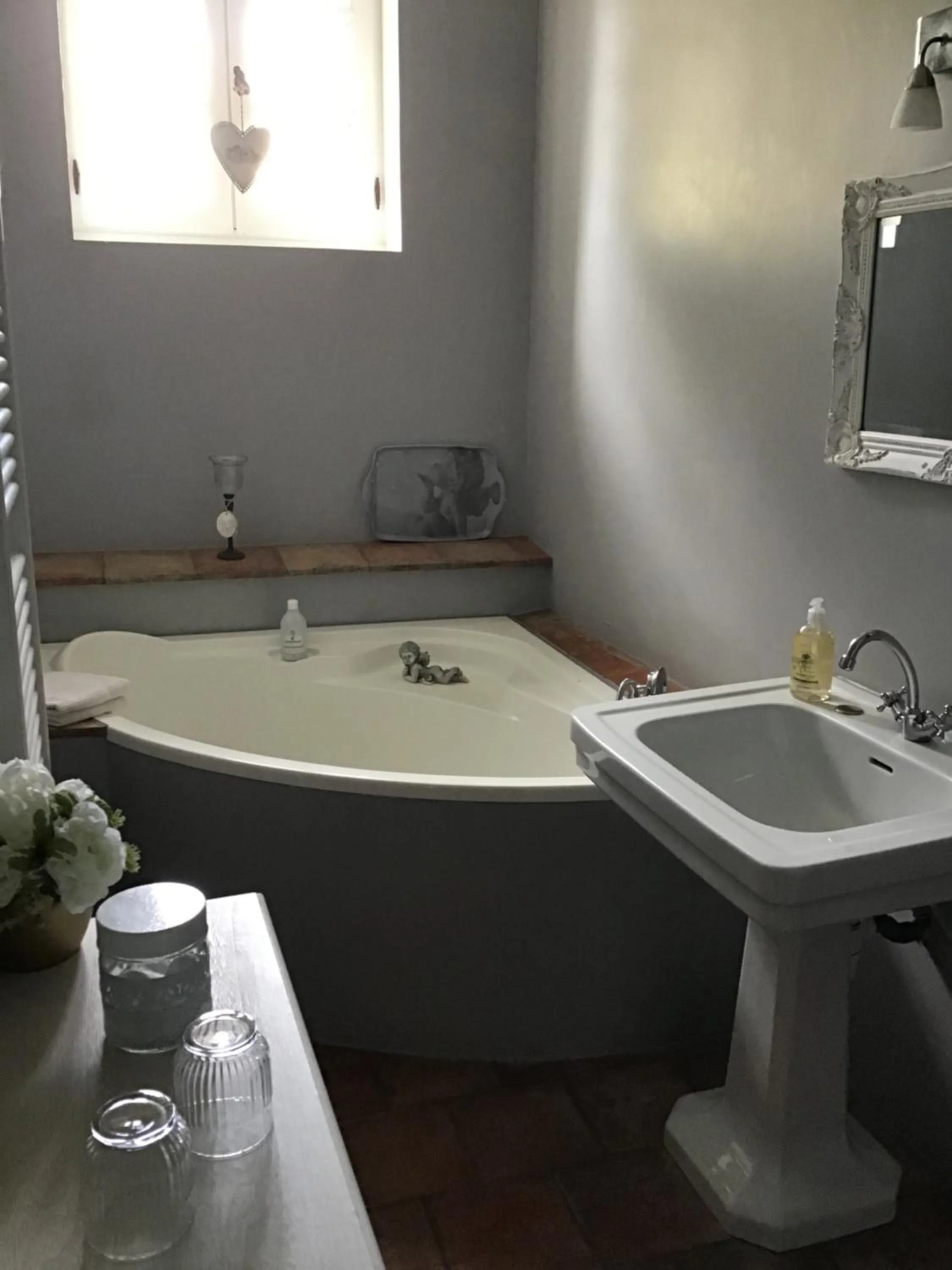 Bathroom in Aux Anges Gardiens