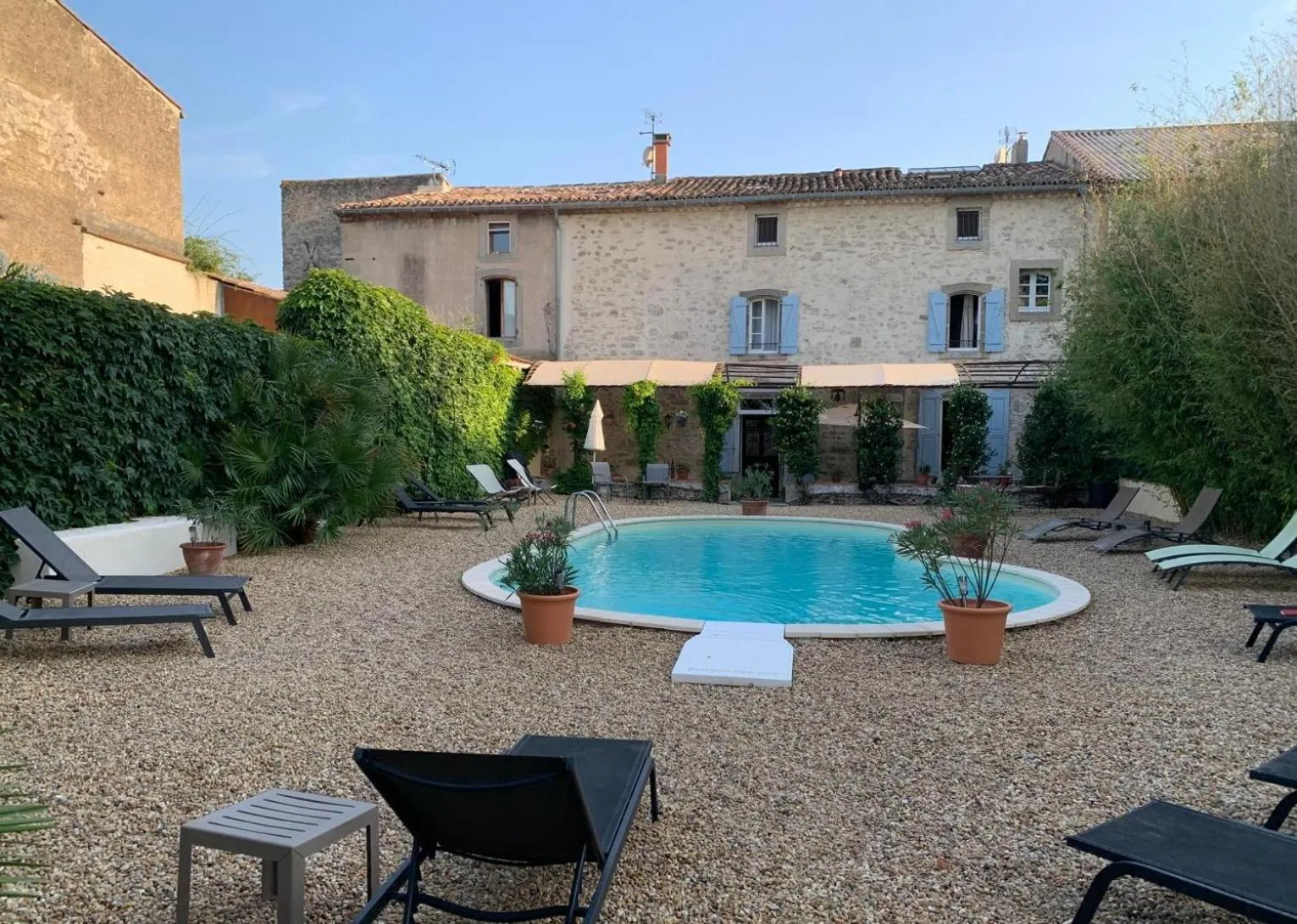 Swimming pool in Aux Anges Gardiens