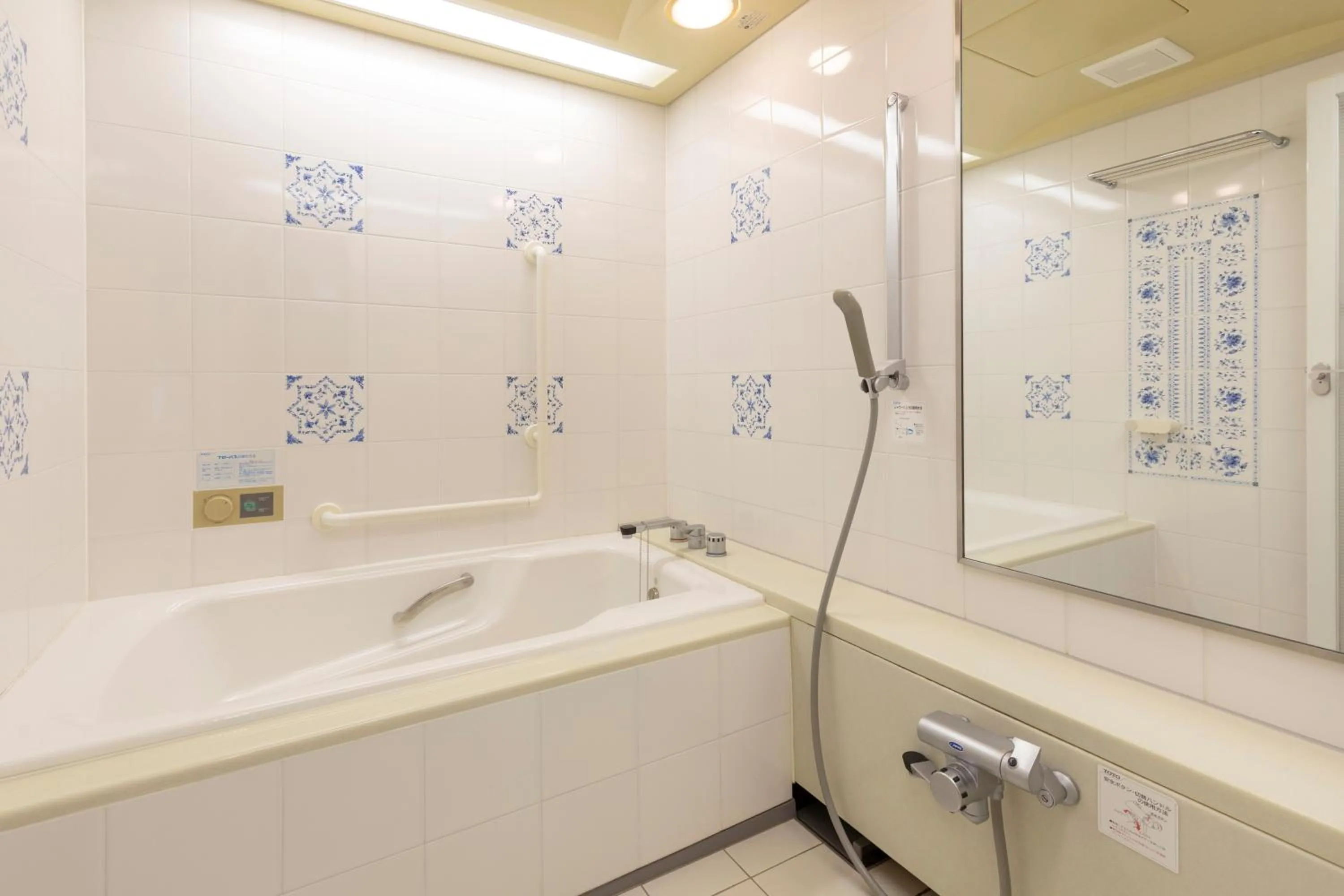 Bathroom in Hotel Riviera Shishikui