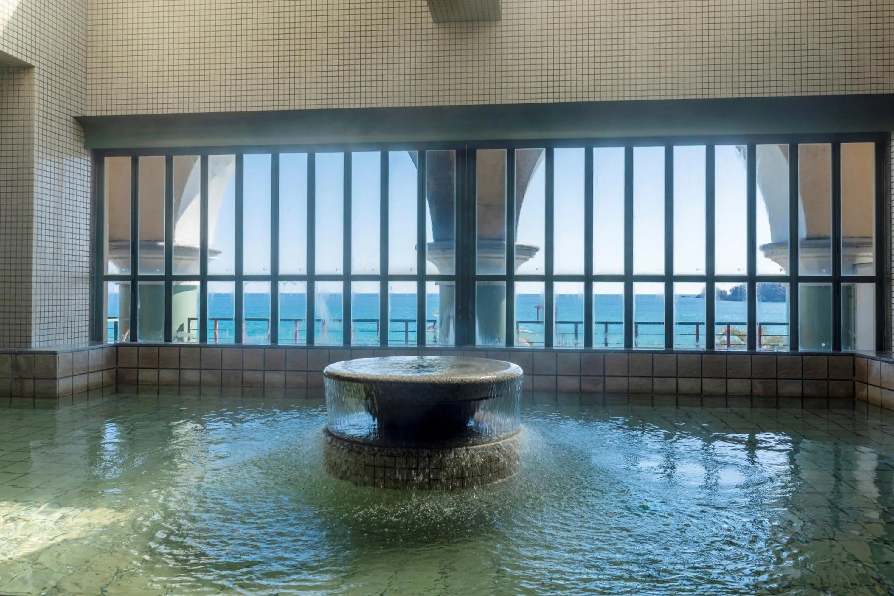Hot Spring Bath in Hotel Riviera Shishikui