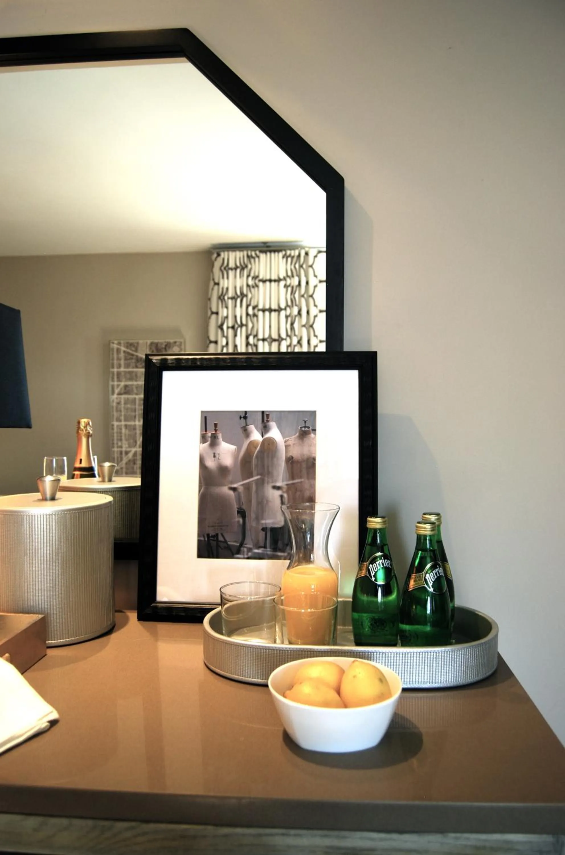 Decorative detail in Hollywood Hotel