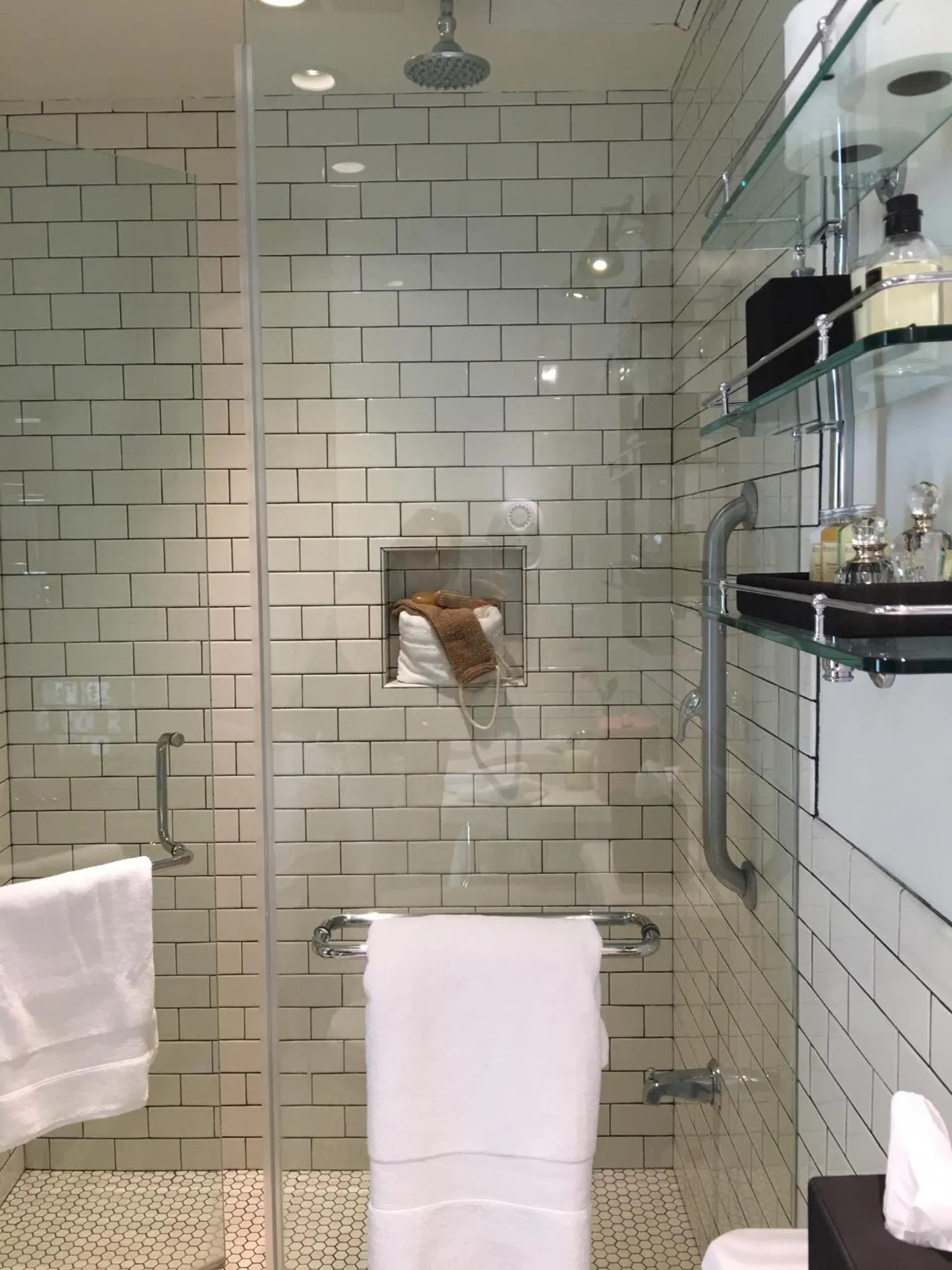 Bathroom in Hollywood Hotel