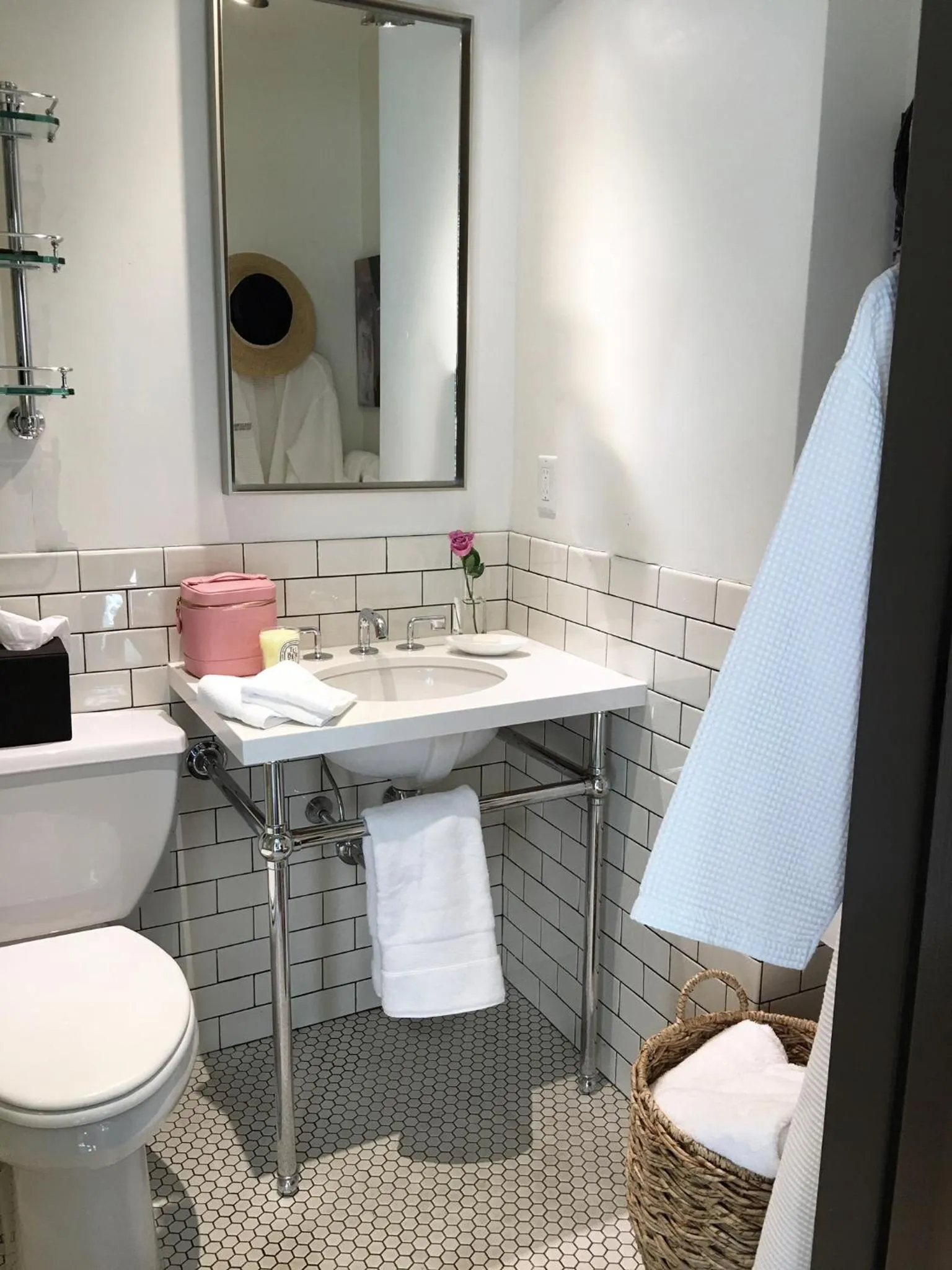 Bathroom in Hollywood Hotel