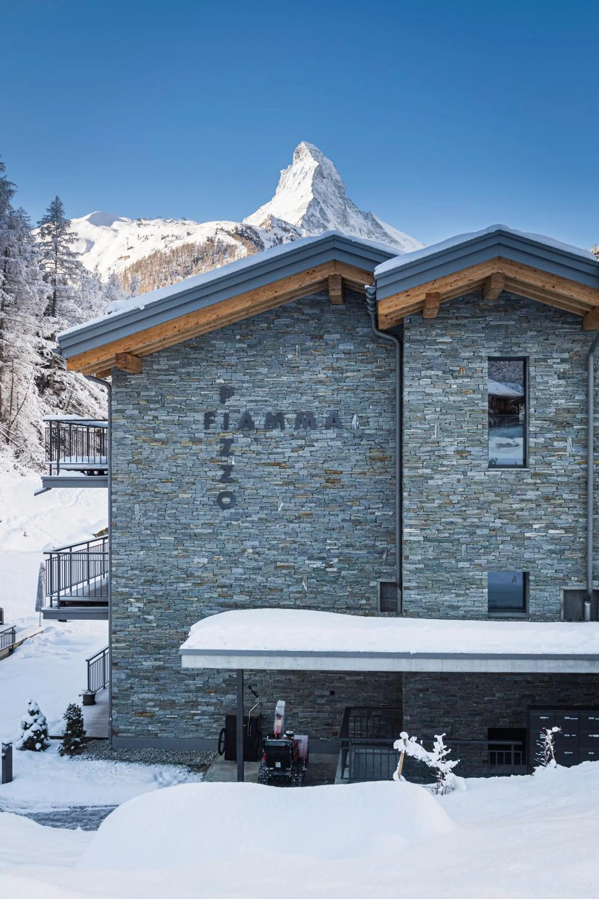 Apartment in Chalet Pizzo Fiamma