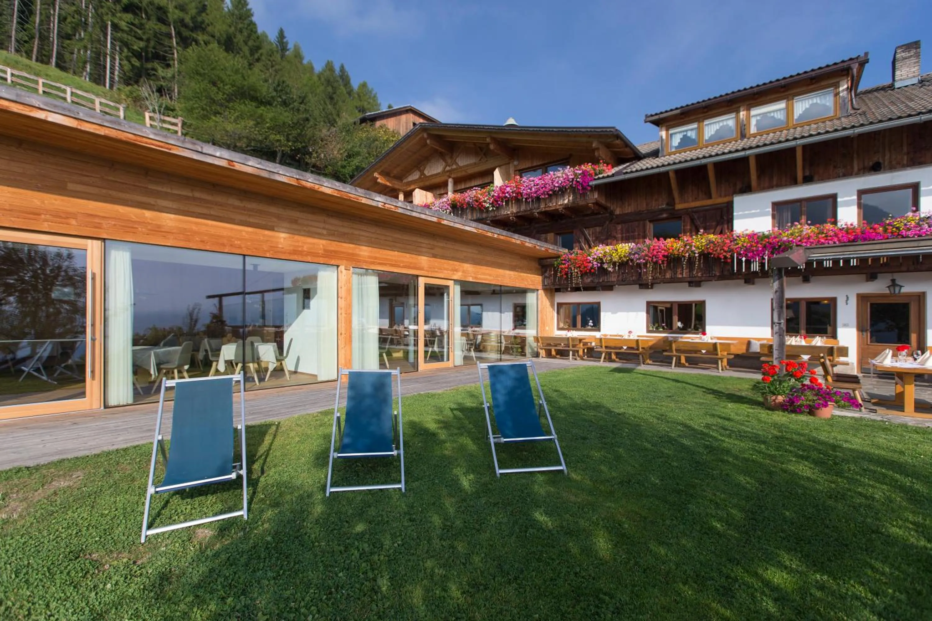 Property building in Berggasthof Häusler