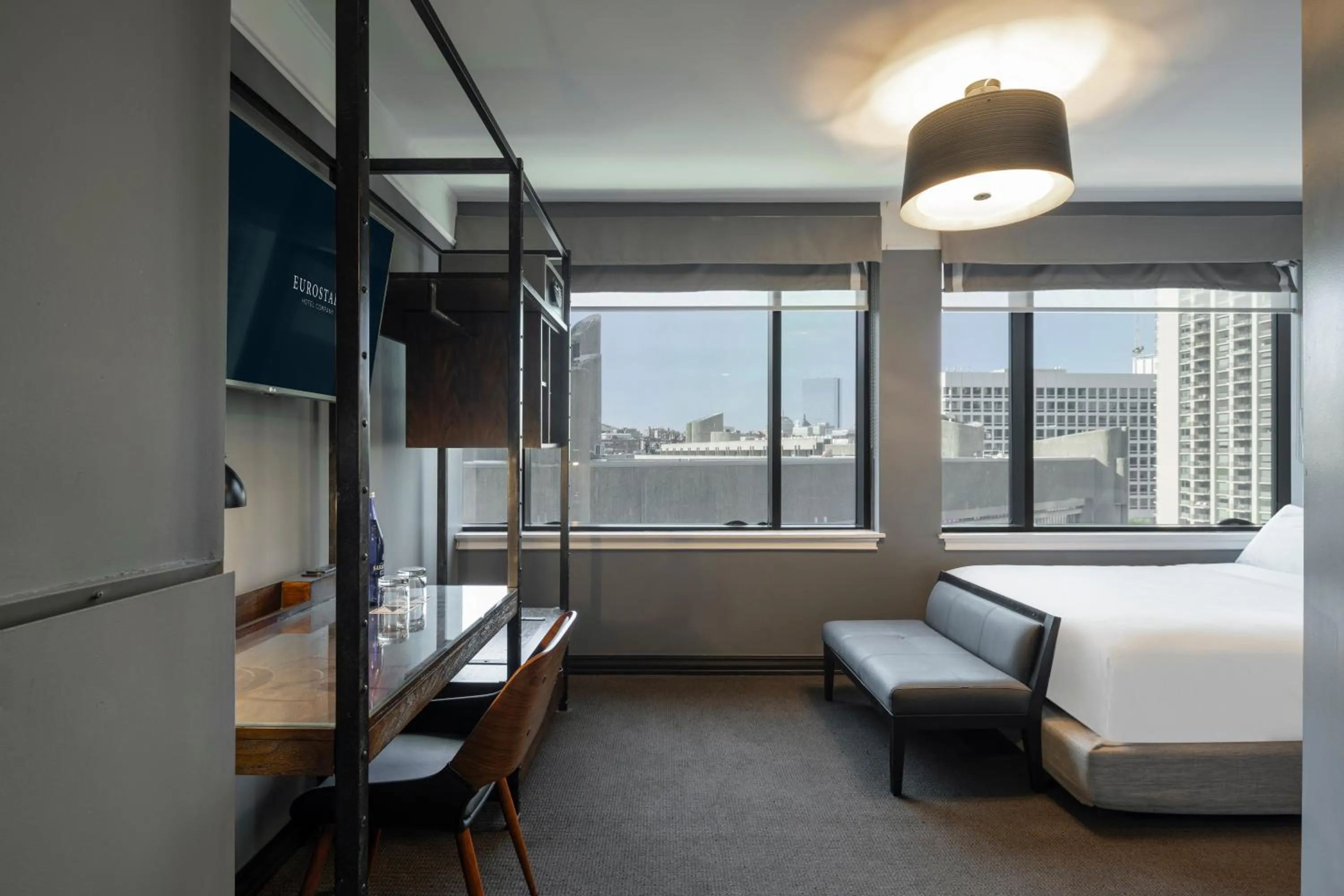 Bed in Eurostars The Boxer