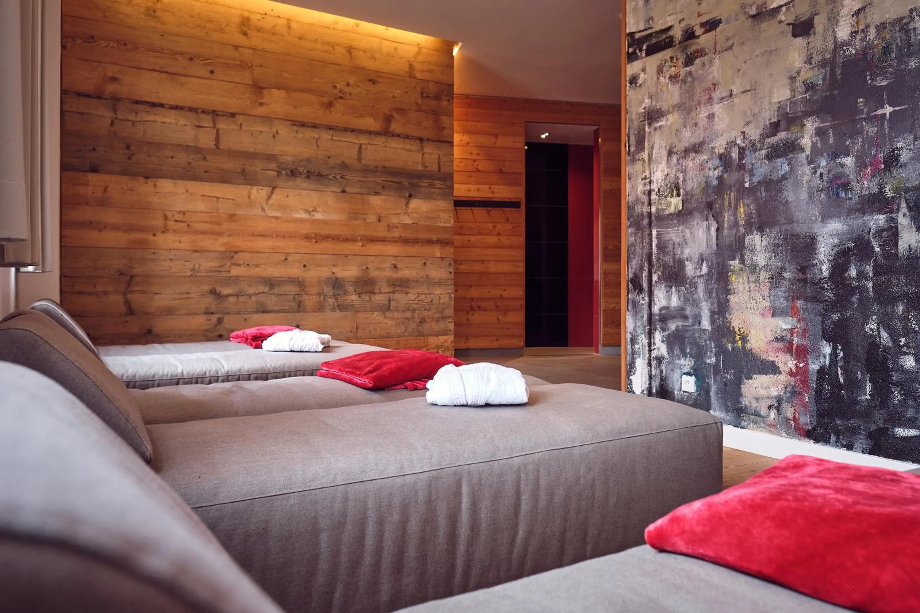 Sauna, Bed in Post Berching