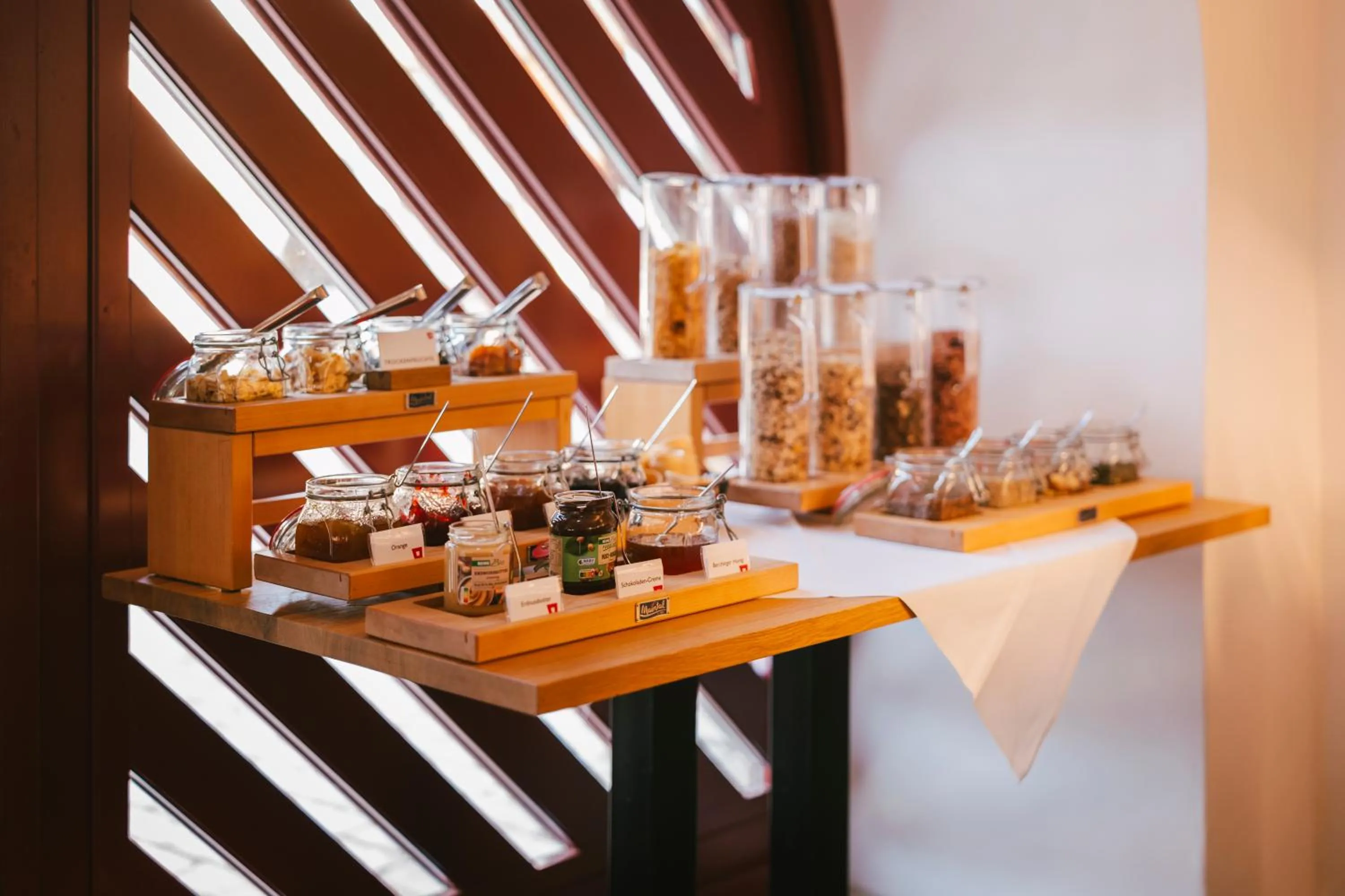 Buffet breakfast in Post Berching